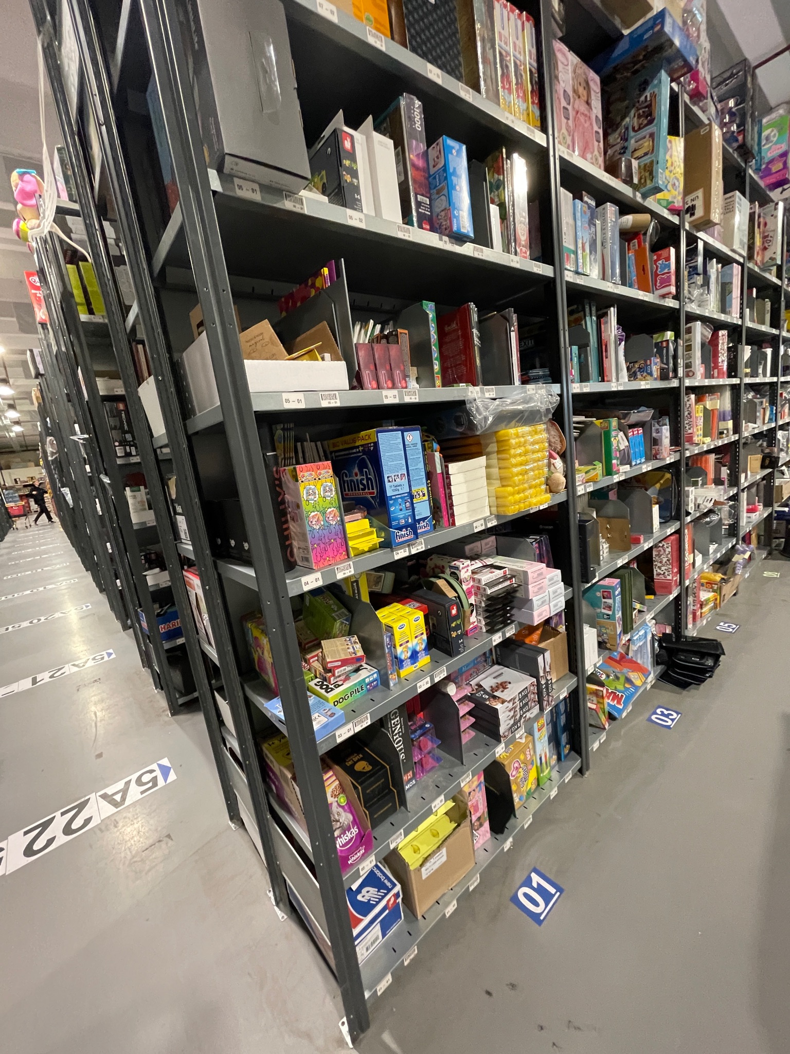 SELT/SOLD EAB sænskar lagerhillur - tínsluhillur - rekkahillur 5