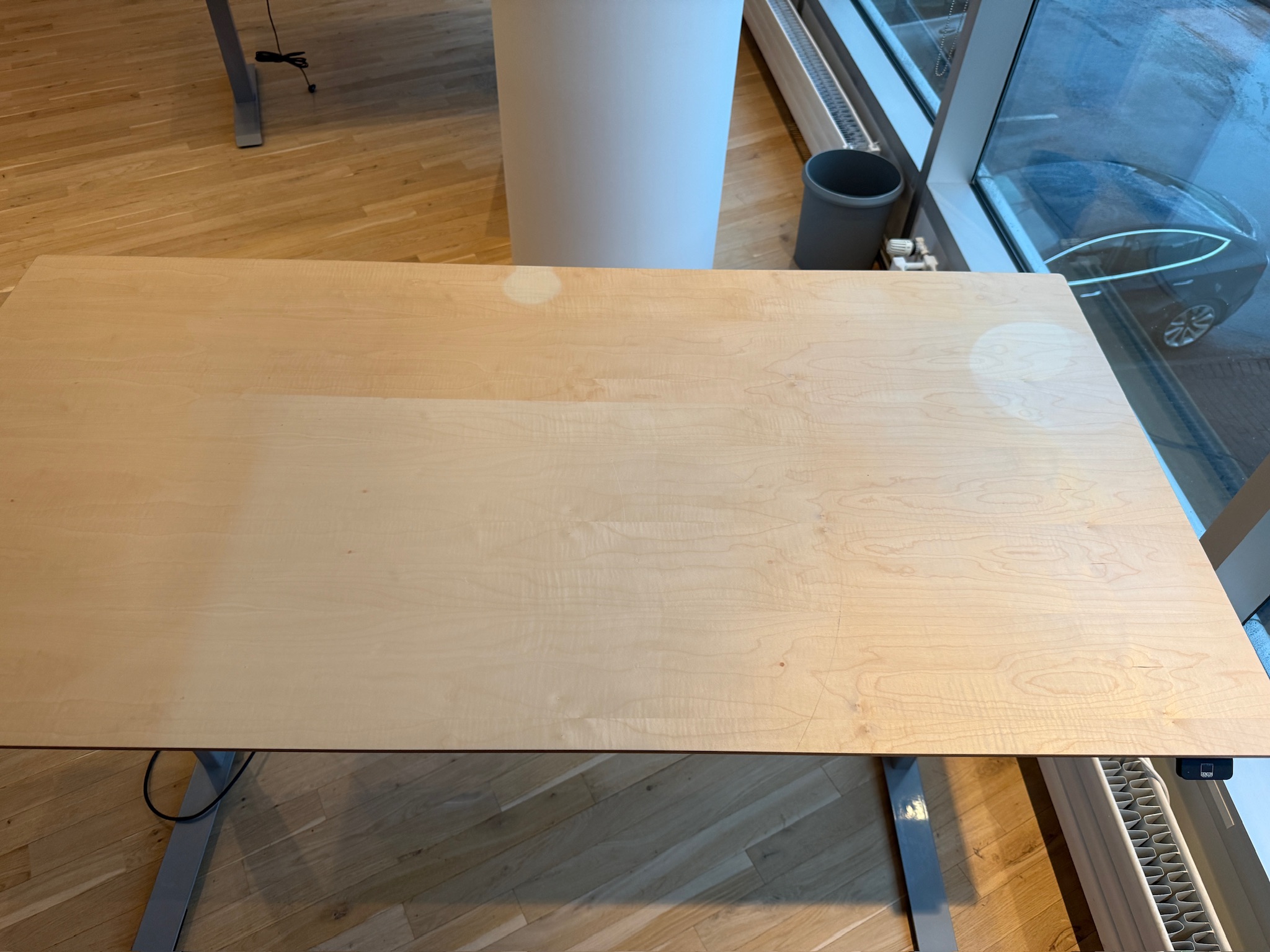 SELT / SOLD Dencon rafmagnsborð frá Pennanum, B160xD80sm. 2