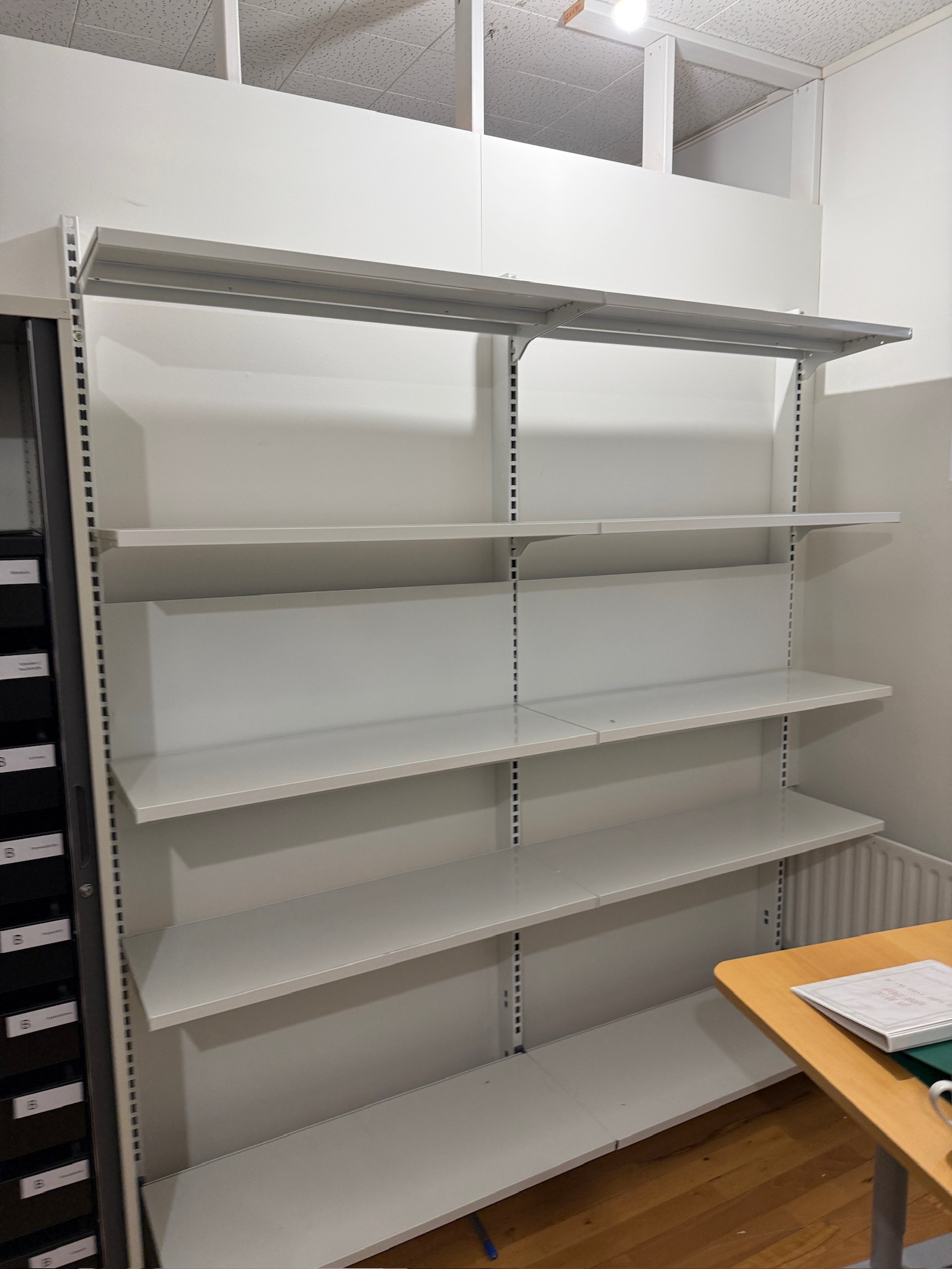SELT / SOLD Linde verslunarhillur / lagerhillur 3