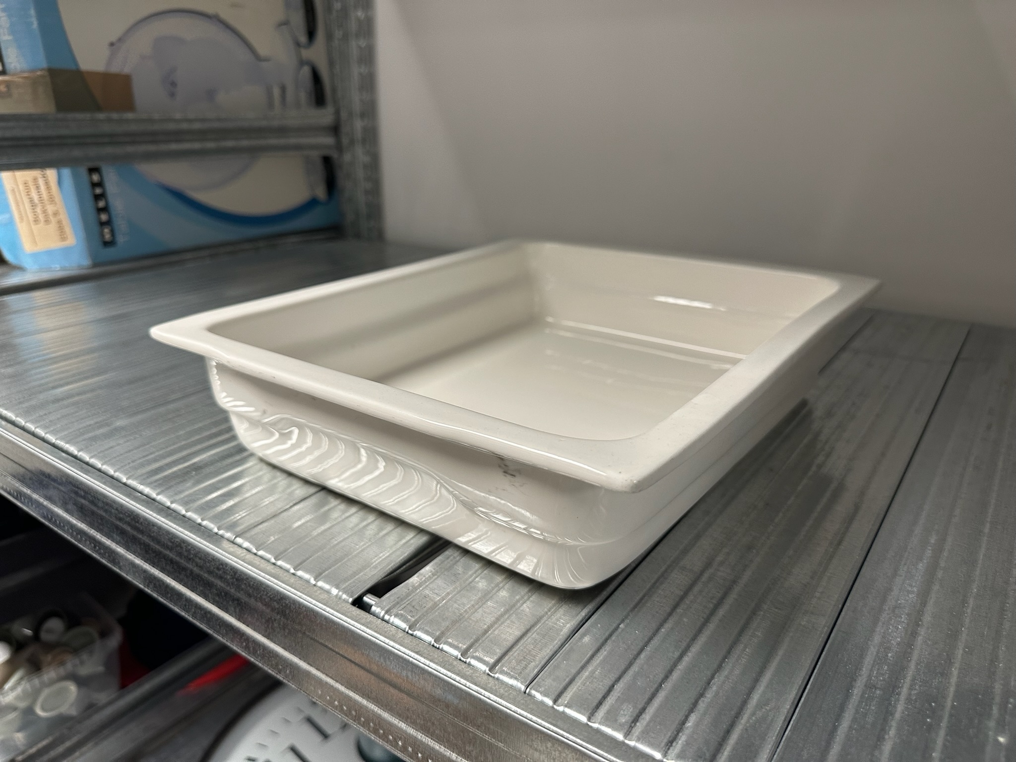 SELT / SOLD Keramik gastro bakkar, B33 x D27 x H7 sm.