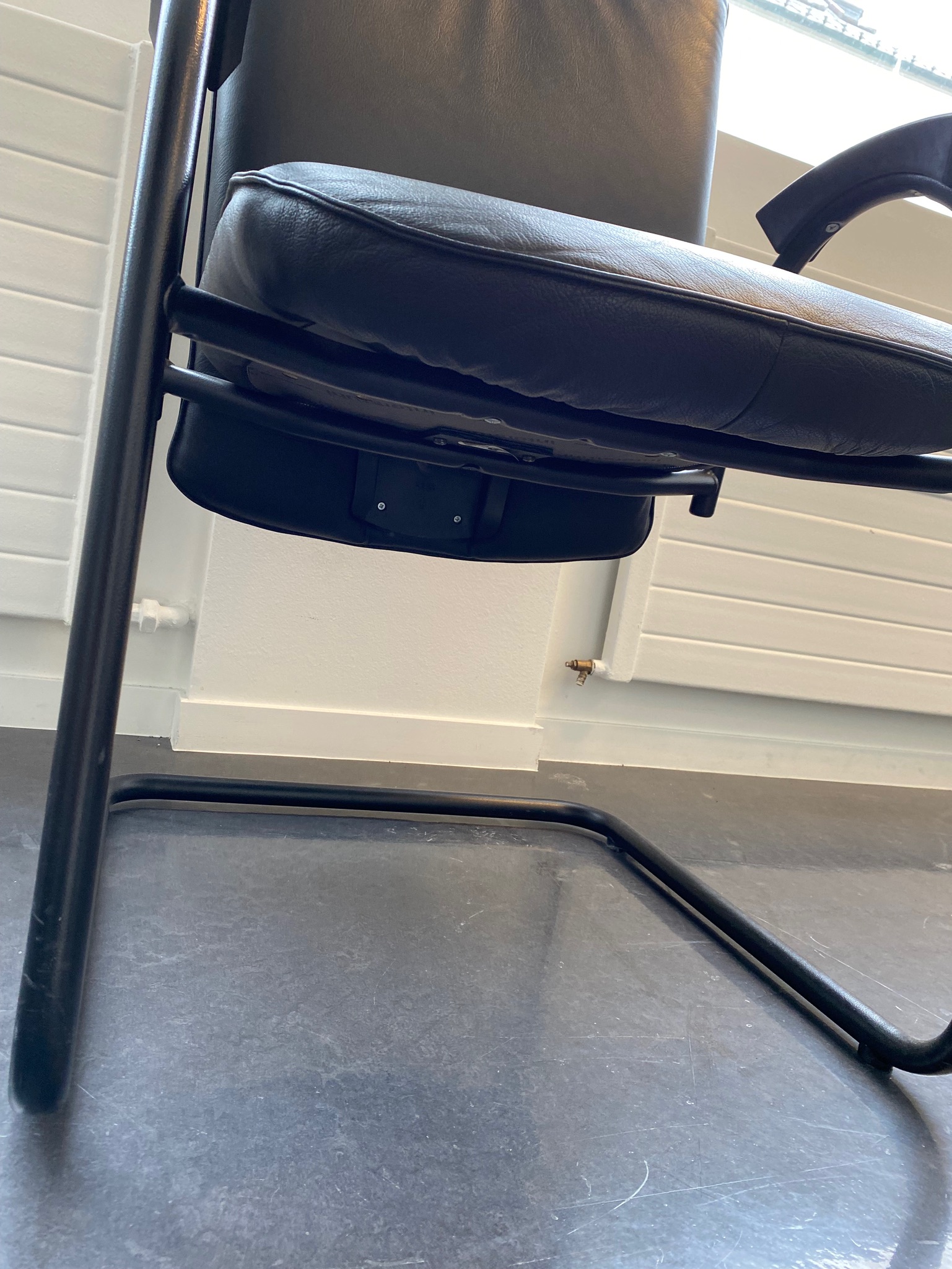 SELT / SOLD Interstuhl leður fundarstólar frá Pennanum 5