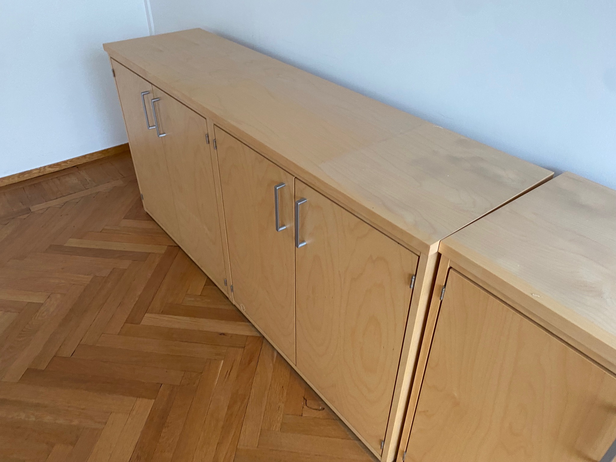 SELT / SOLD Skrifstofuskápar m.toppplötu 4