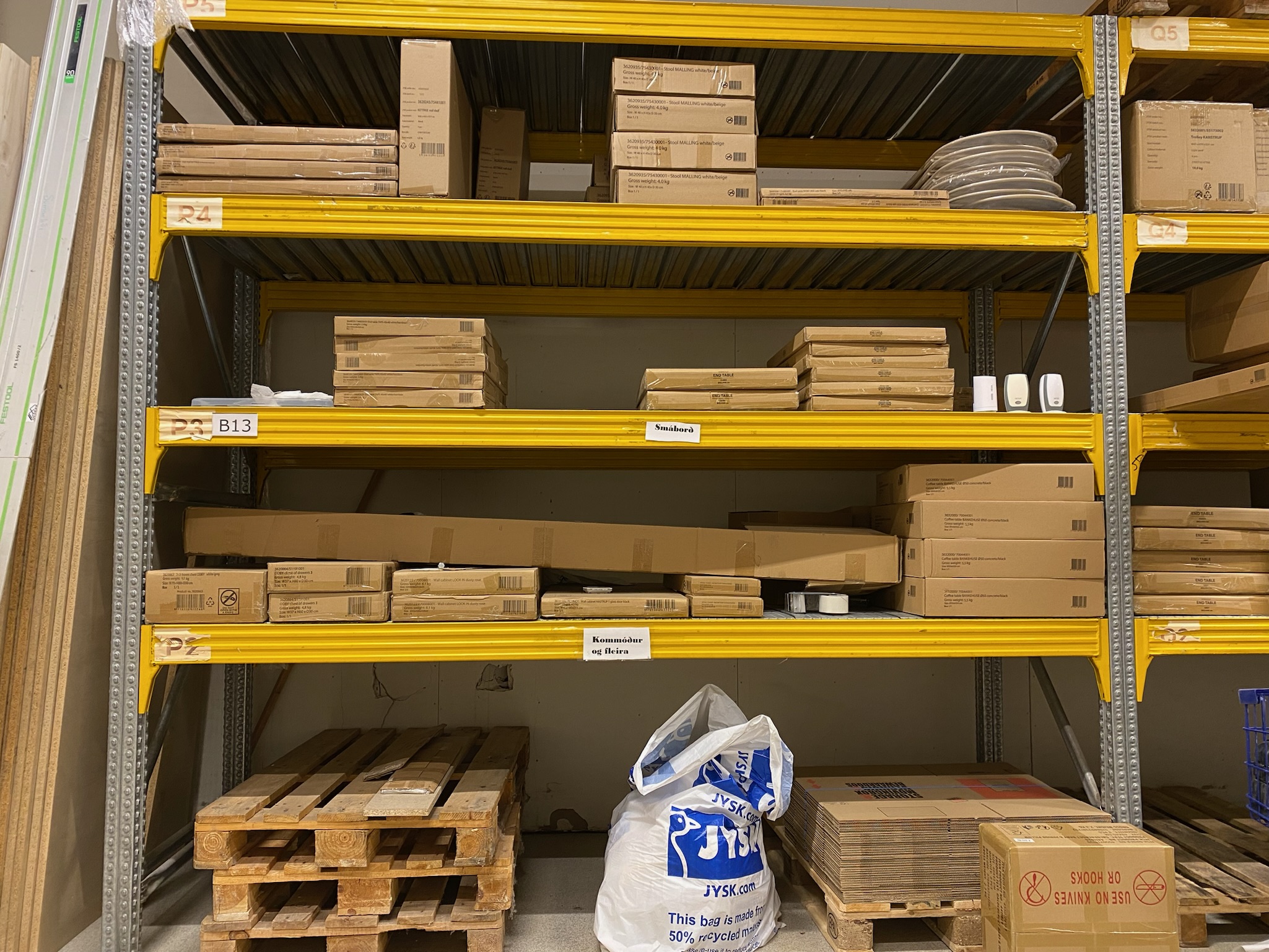 SELT / SOLD - Brettarekkar - 3 metrar. 3