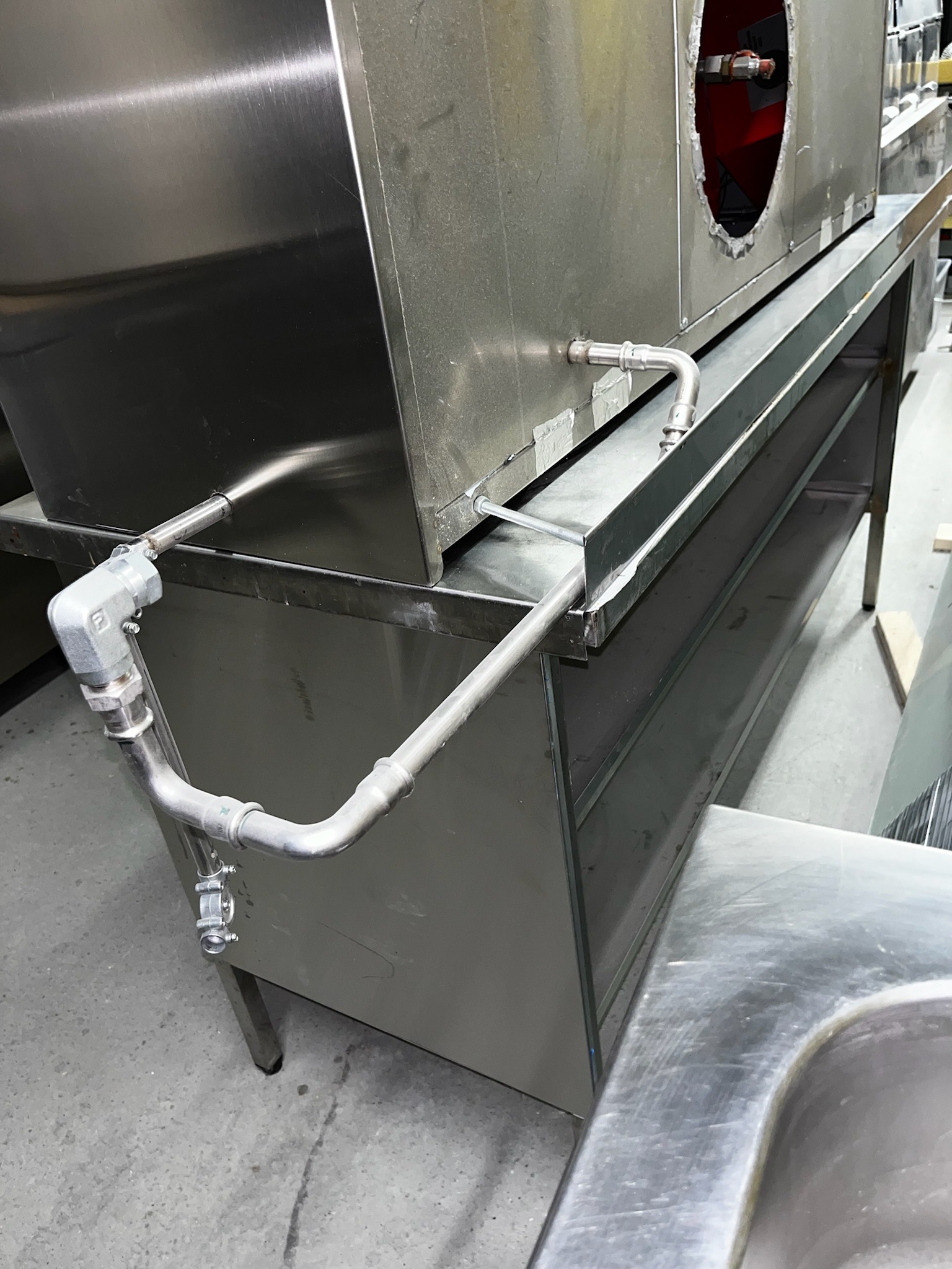 SELT / SOLD Stálborð, skúffur - 160 sm. 7