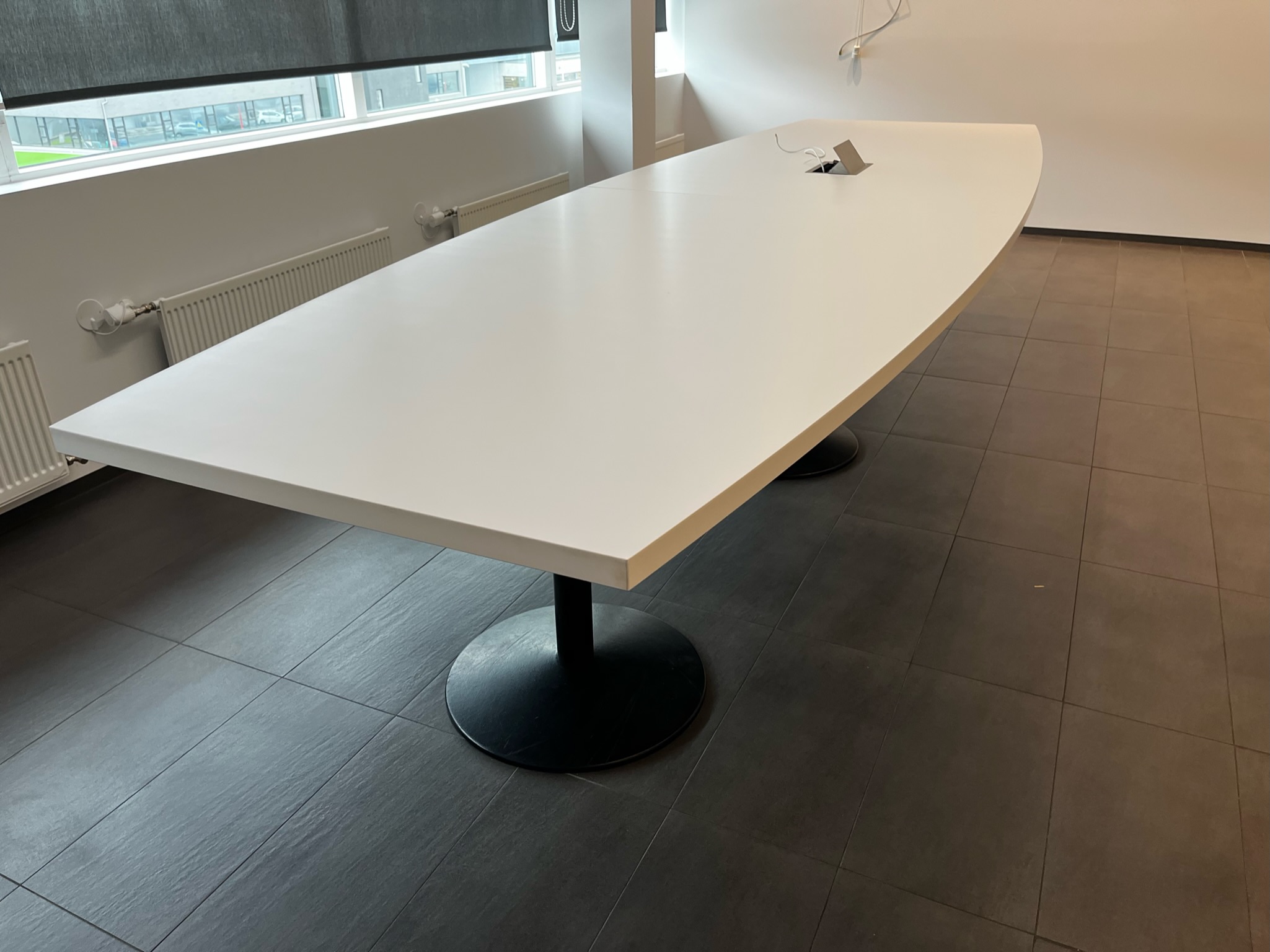 SELT / SOLD Fundarborð - 400 x 130 sm. 8 til 10 manna borð 3