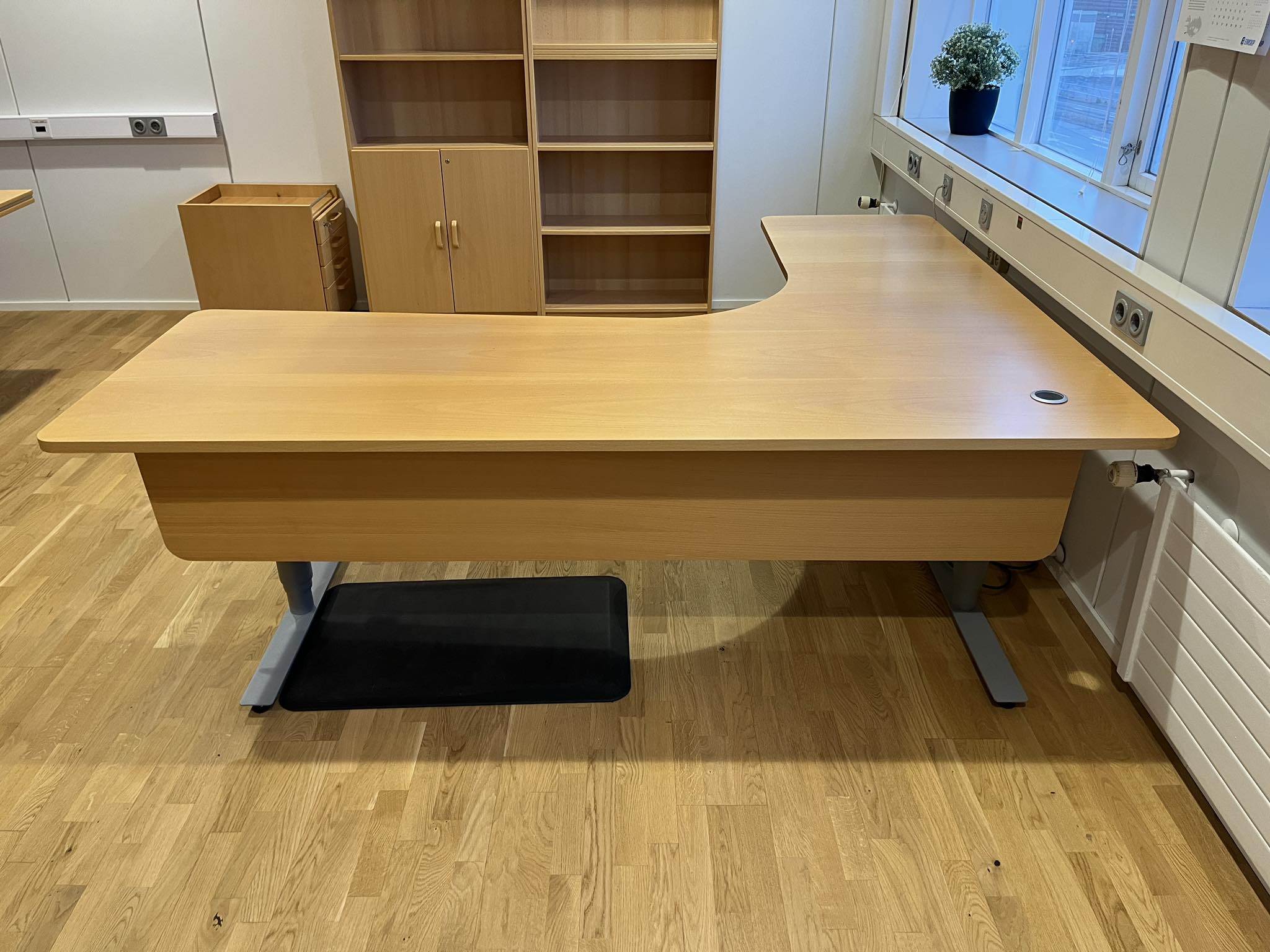 SELT / SOLD Rafmagnshornborð m/blygðunarspjaldi frá Á. Guðmundsson