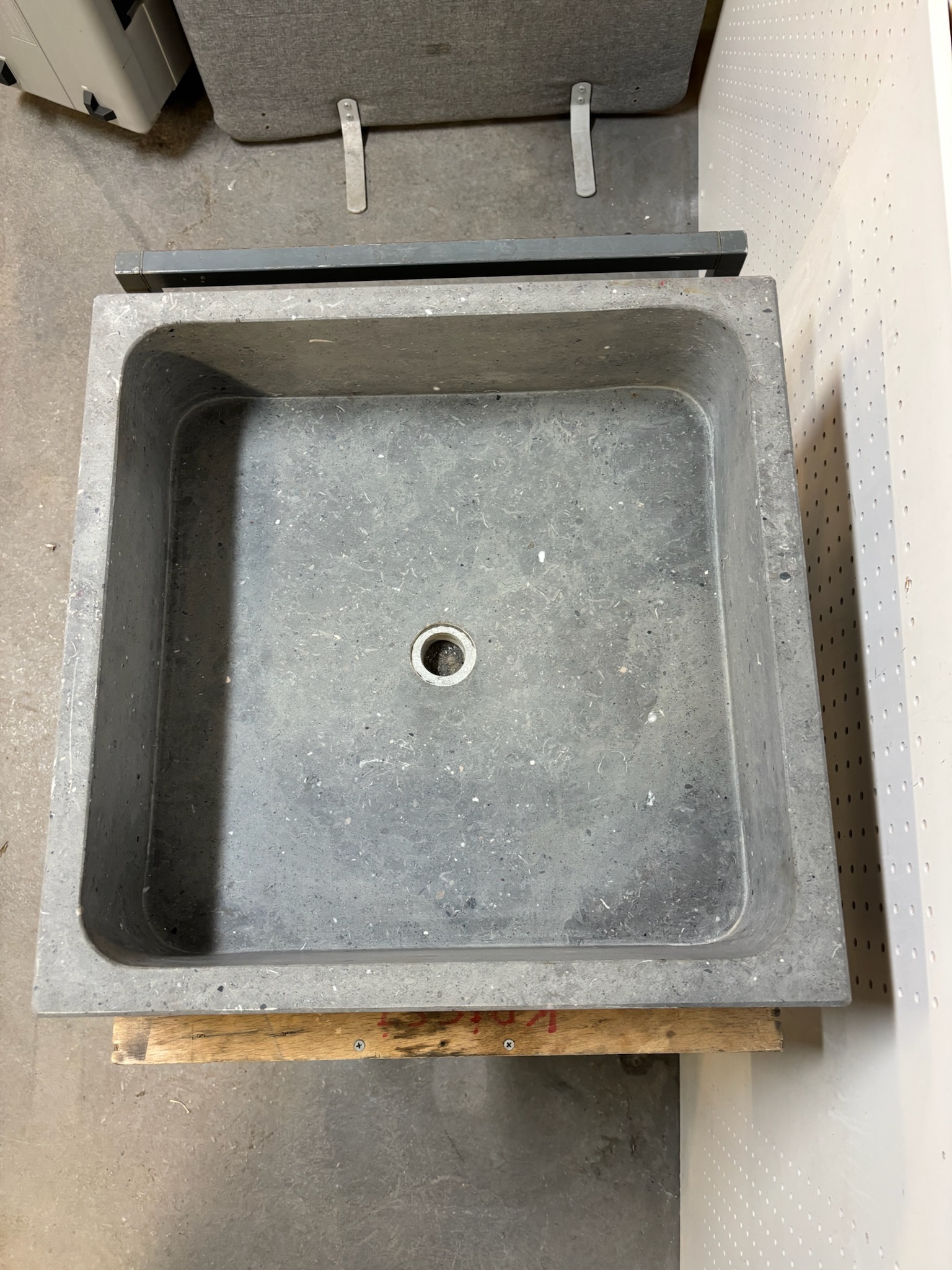 Limestone handlaug 3