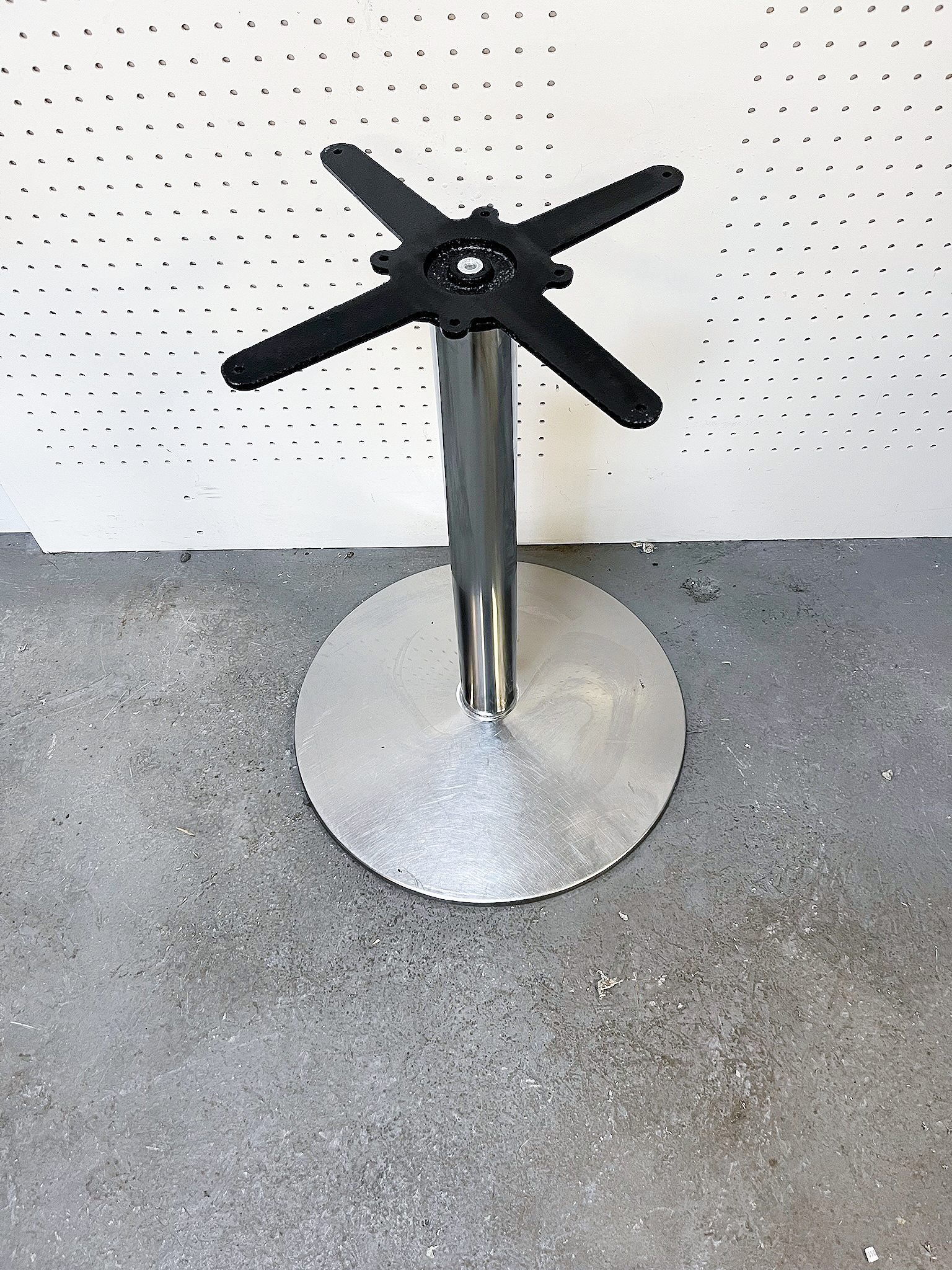 SELT / SOLD Borðfótur H73 sm 2