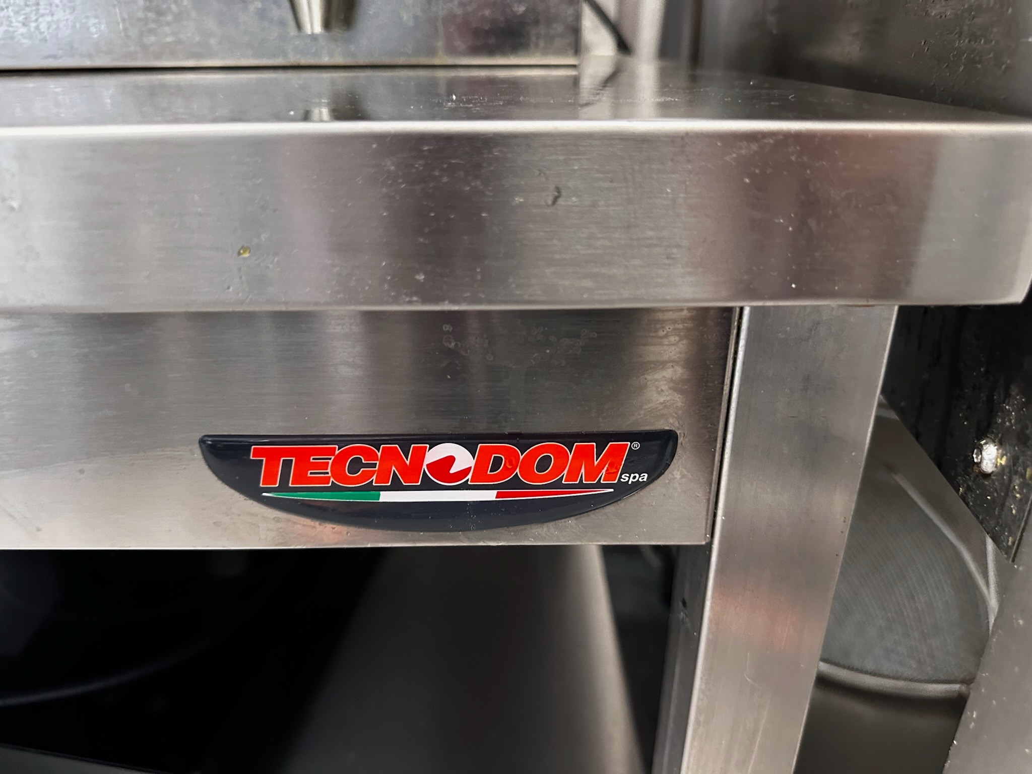 SELT / SOLD Tecnodom ryðfrítt stálborð, L70 x B70 x H70 sm. 4