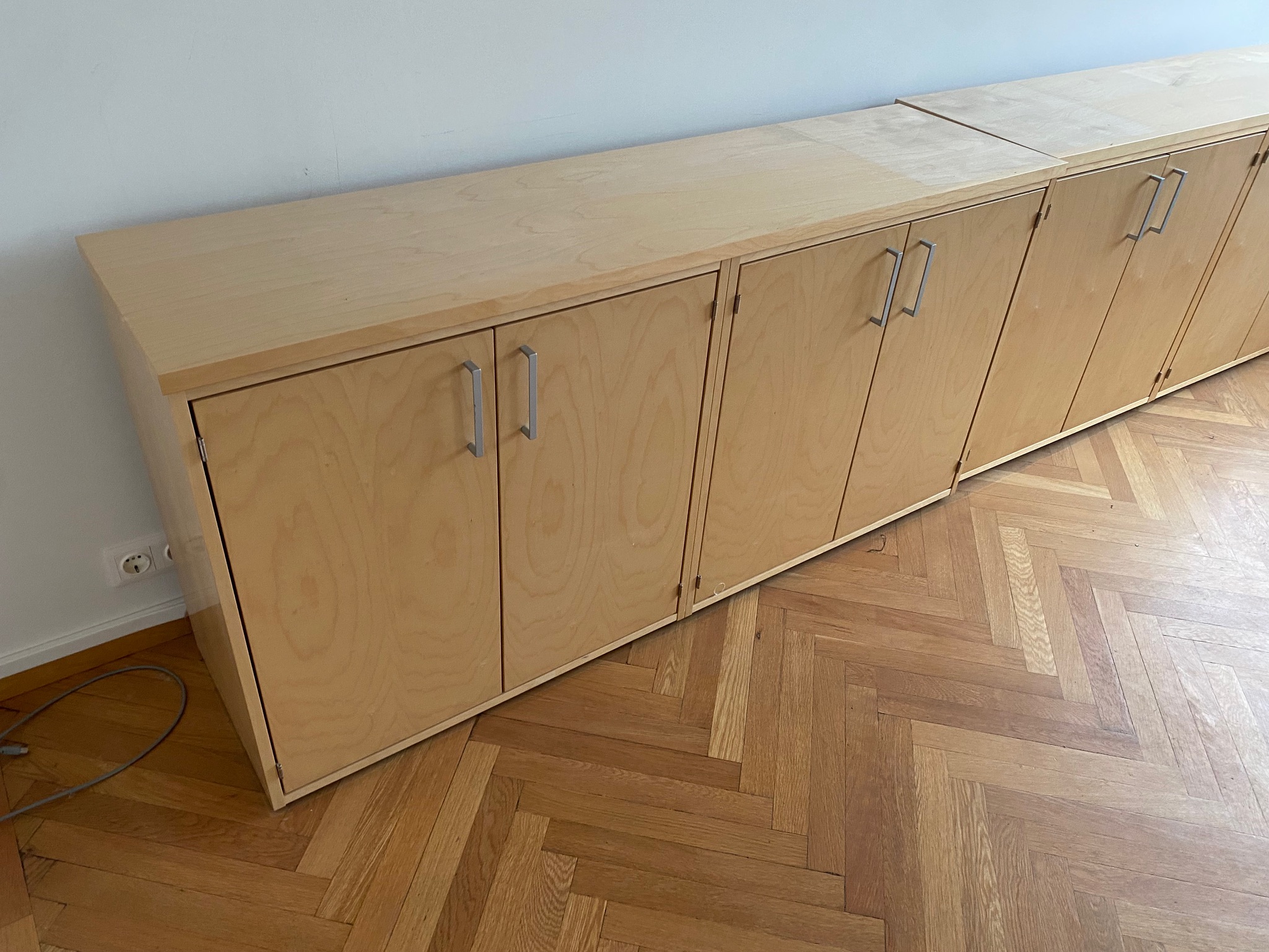 SELT / SOLD Skrifstofuskápar m.toppplötu
