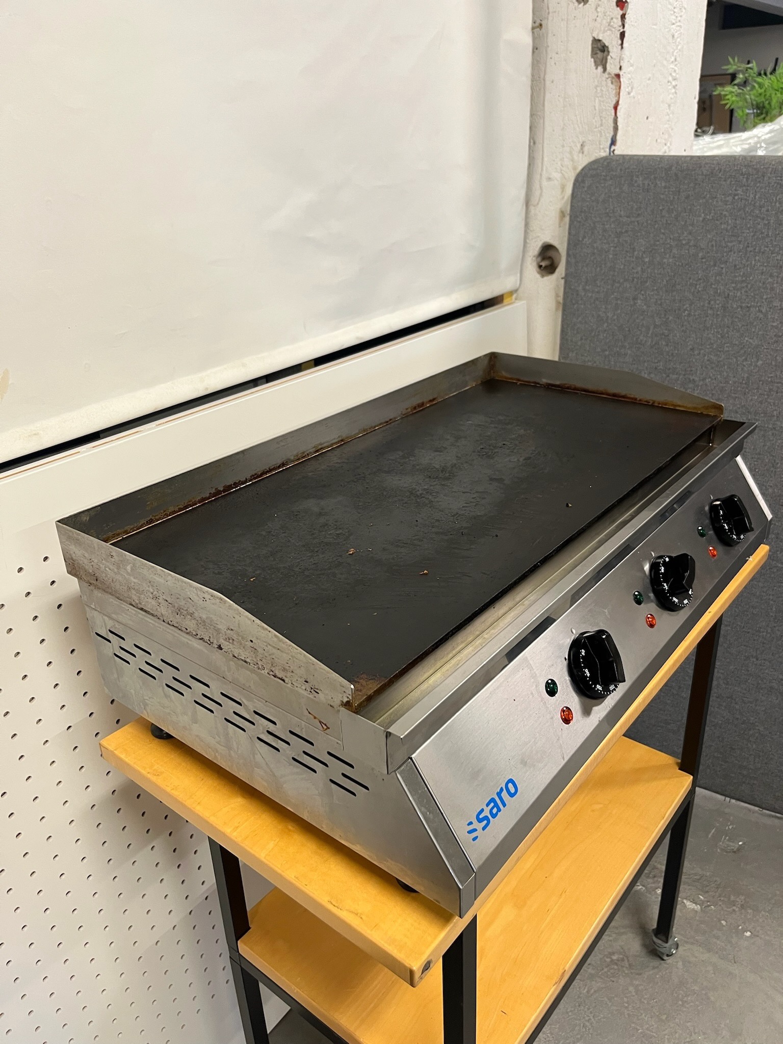 SELT / SOLD Saro grillpanna fry top 760, 82x40sm. 2