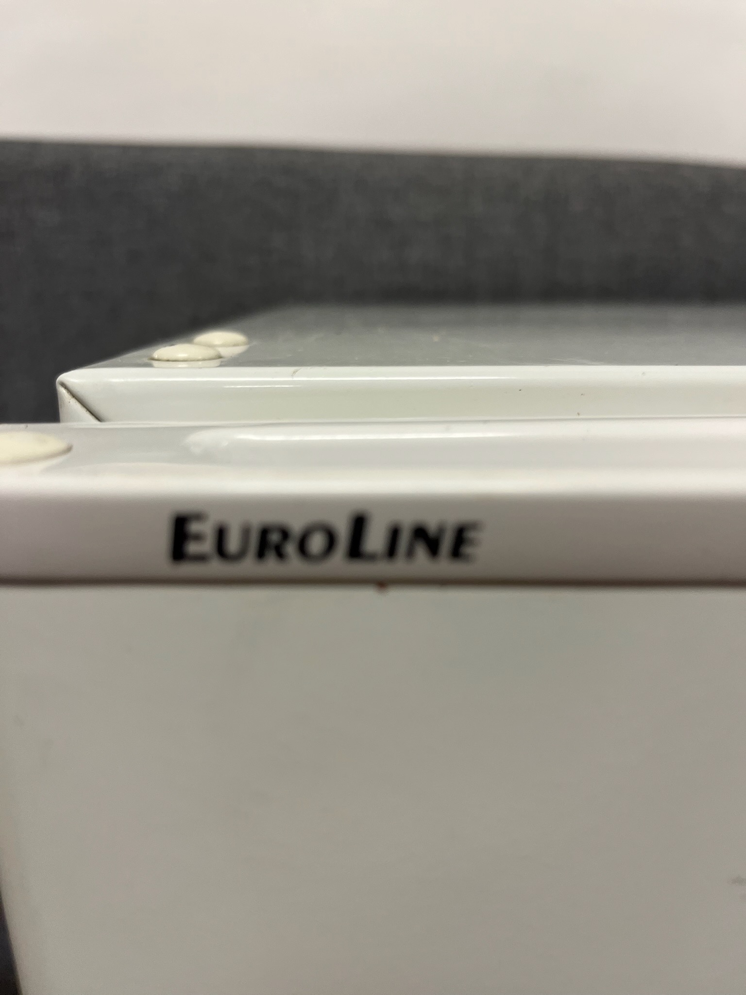 SELT / SOLD EuroLine lítill kæliskápur 2