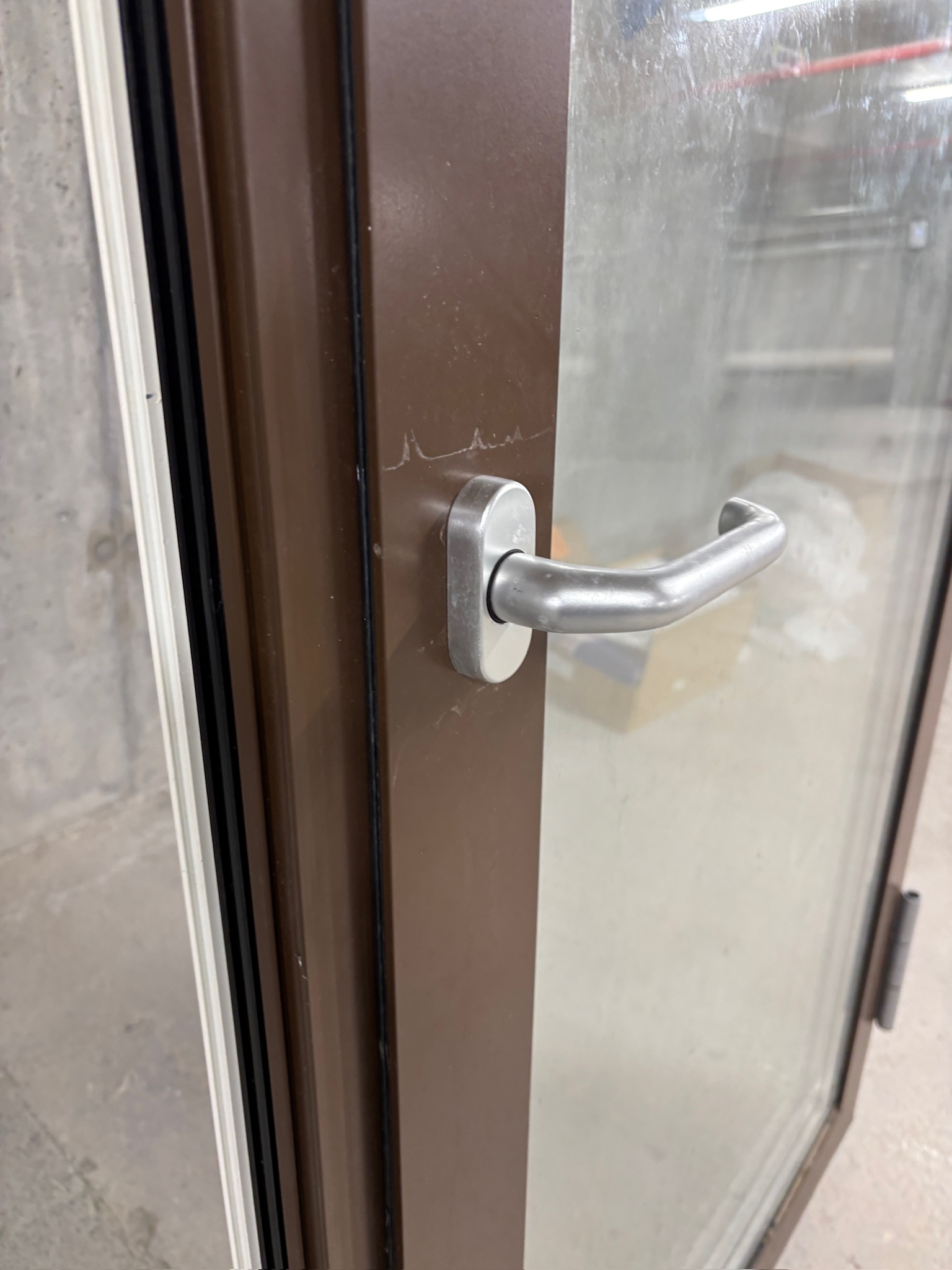SELT / SOLD Svalahurð úr áli, H222xB101,5sm. - Umframefni 7
