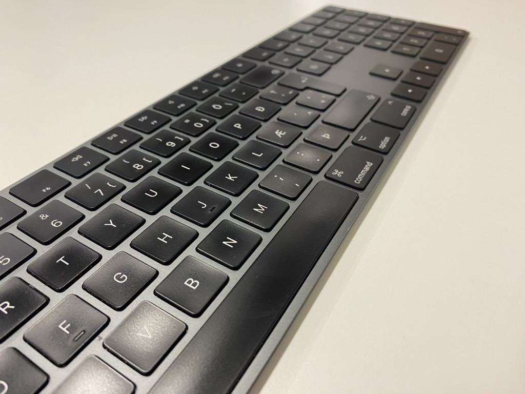 SELT / SOLD Apple Magic Keyboard með talnaborði, svart 3