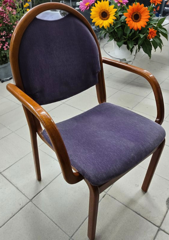 SELT / SOLD - Veislustólar, mötuneytisstólar, fundarstólar 171 stk. - Reykjavík