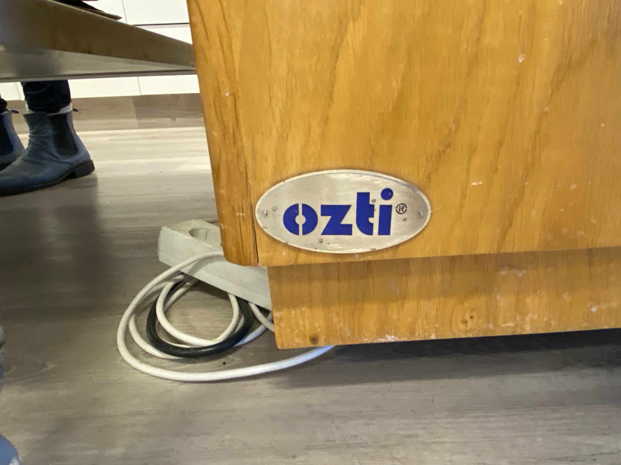 SELT / SOLD Kælisaladborð frá Özti (2016) 10