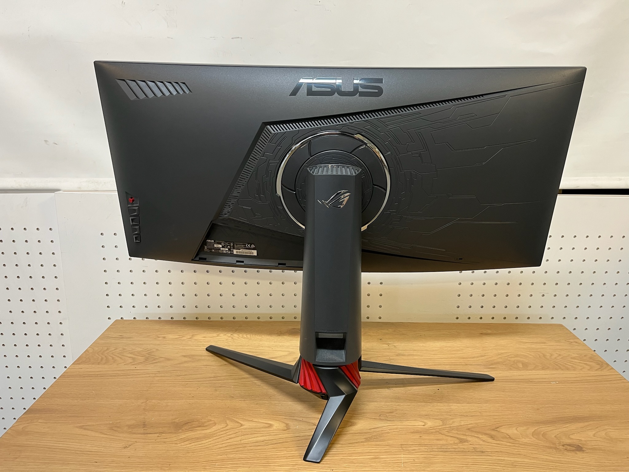 SELT / SOLD Asus bogadreginn leikjaskjár, 35'', 100hz, 3440x1440p 4