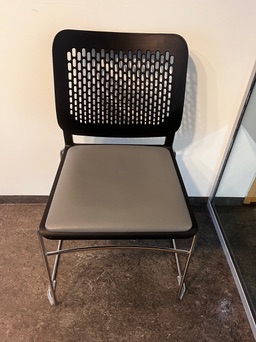 SELT / SOLD Fundar/eldhússtólar frá Á. Guðmundsson, staflanlegir 3