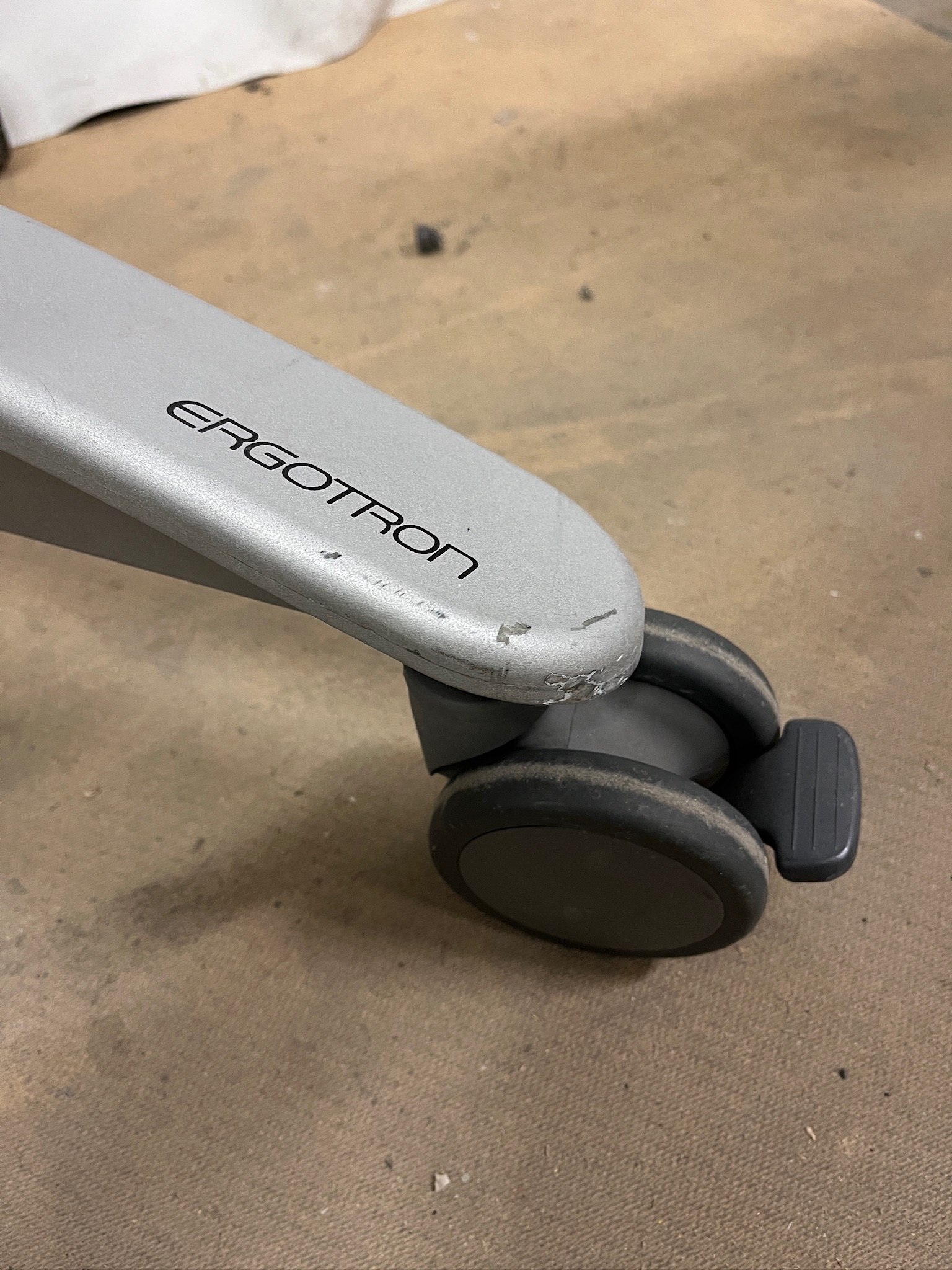 SELT / SOLD Ergotron sjónvarpsstandur 6