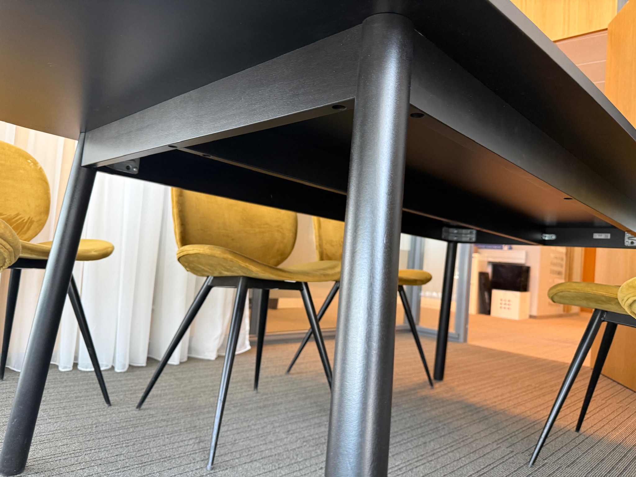 SELT / SOLD IKEA borðstofuborð, L240xB105sm. 4