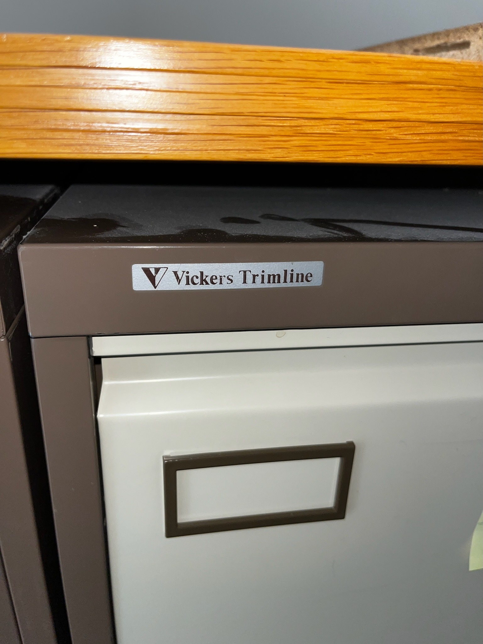 SELT / SOLD Skjalaskápur frá Vickers Trimline (4 stk.) 5