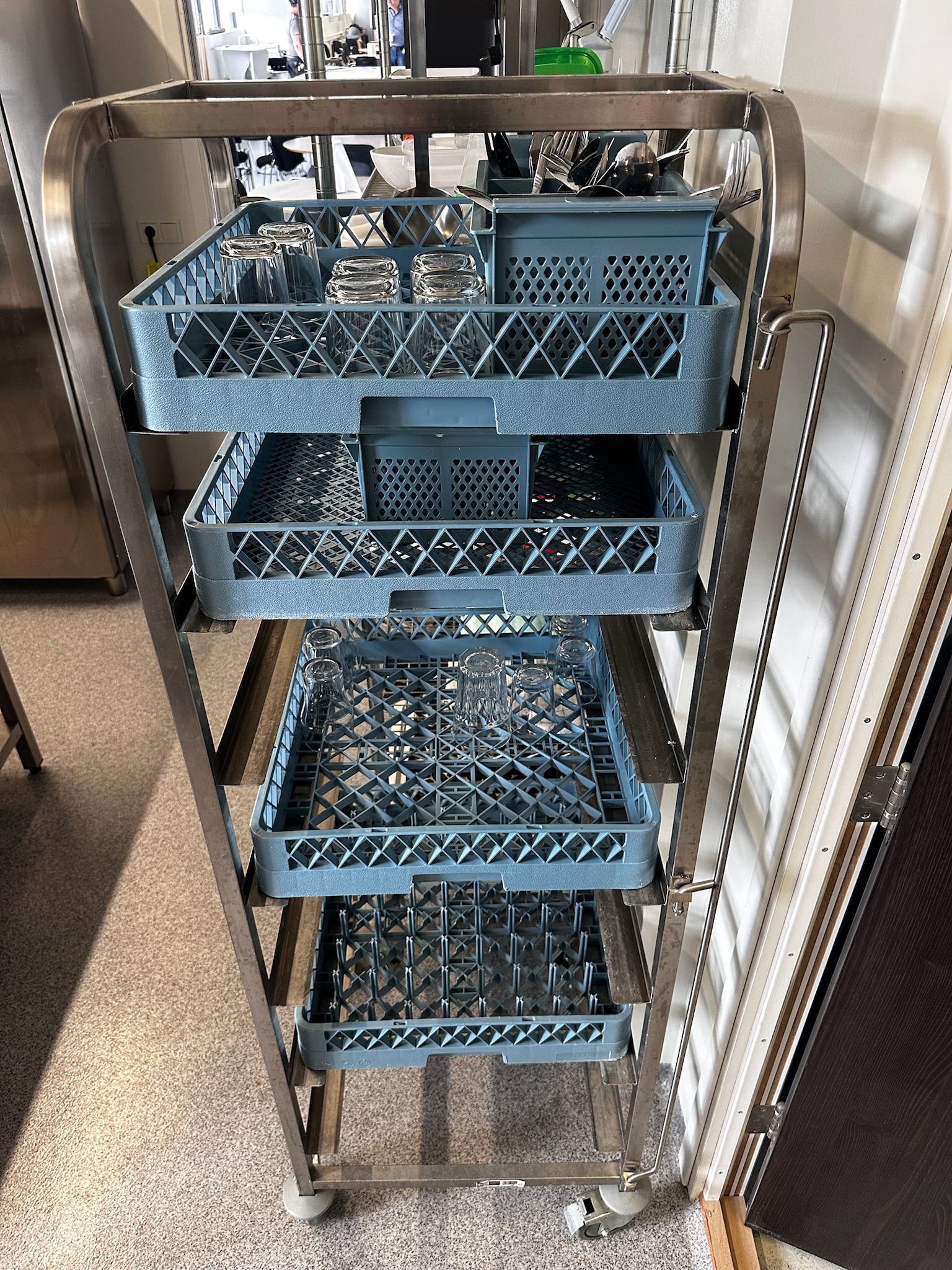 SELT / SOLD Bartscher uppþvottavagn frá ProGastro, 7 hillur 2