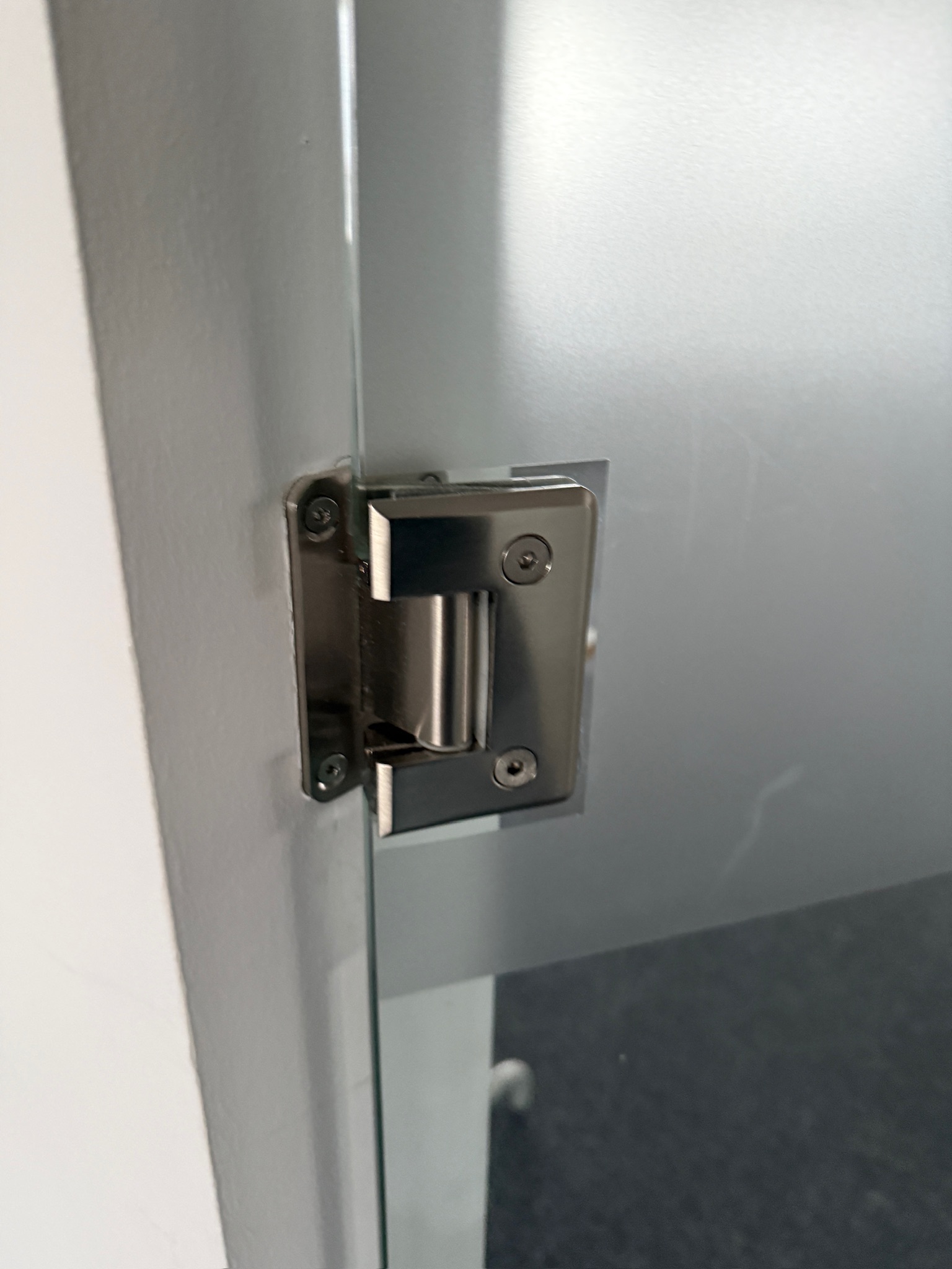 SELT / SOLD Hert gler / hurð, H209xB203sm., 10mm. - Anfield 6