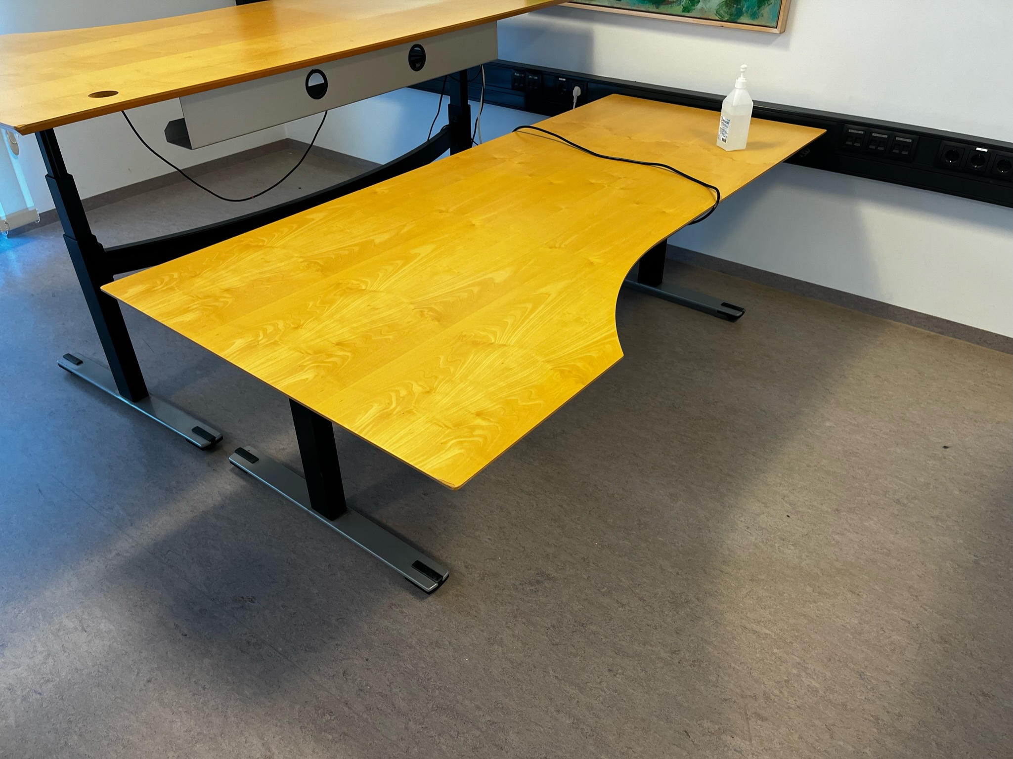 SELT / SOLD - Rafmagnsborð 180x100x80 - 7 stk. til