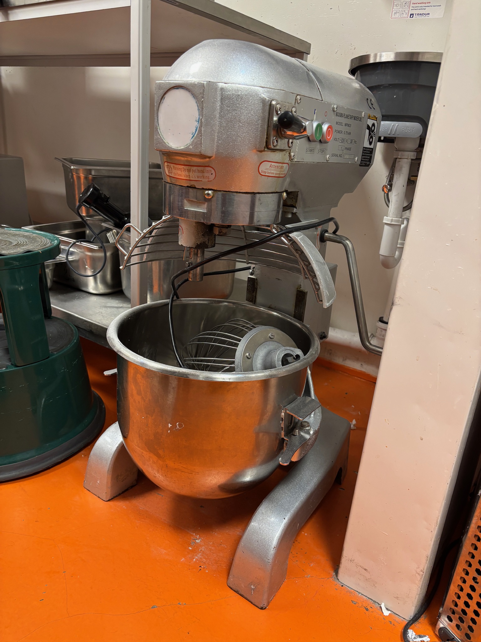 SELT / SOLD Maxima planetary mixer hrærivél 20L
