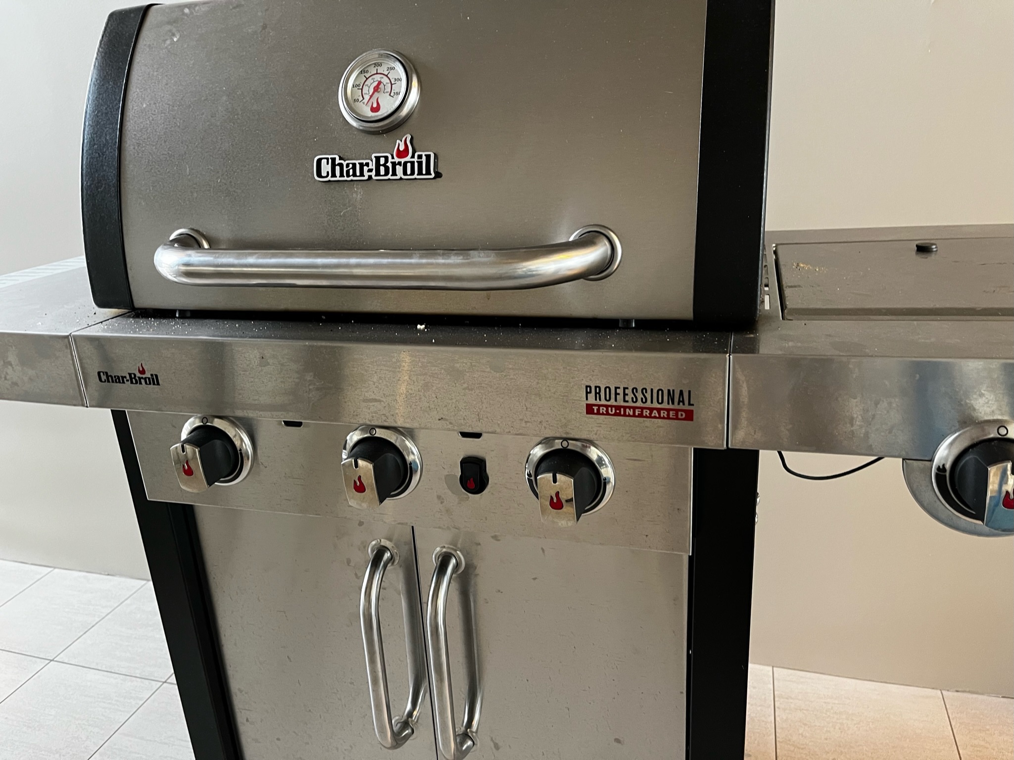 SELT / SOLD Char-Broil gas grill - Vel með farið 3