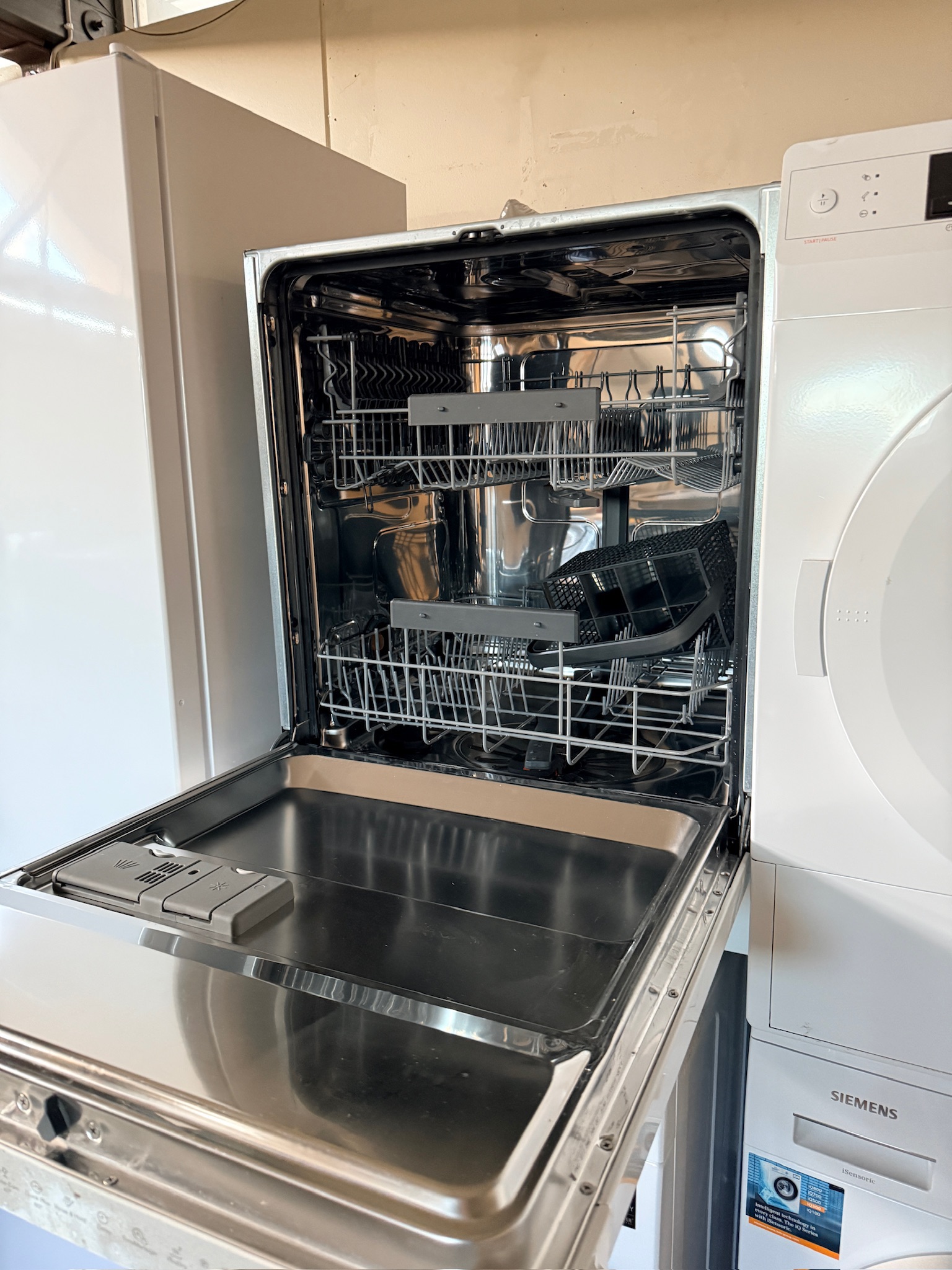 SELT / SOLD Electrolux uppþvottavél 3