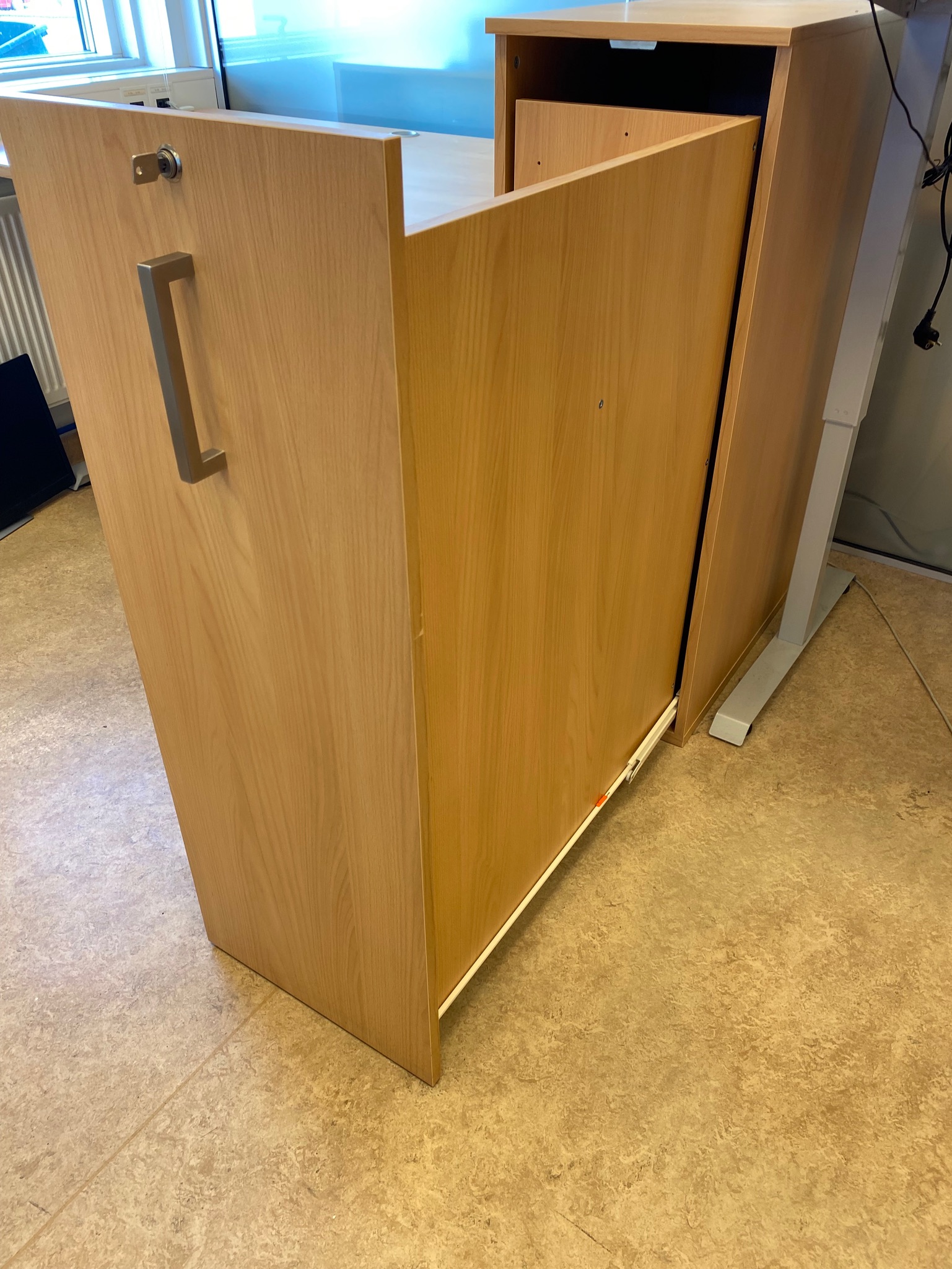 SELT / SOLD Nýlegir - turnskápar beyki frá Pennanum H110 x D80 sm. (7 stk.) 6