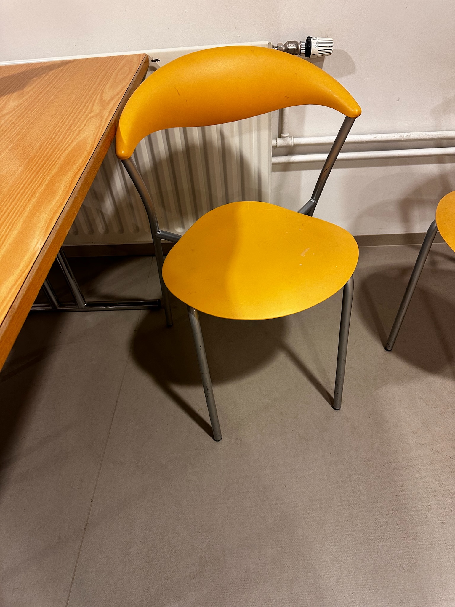 SELT / SOLD Eldhússtólar, staflanlegir 5