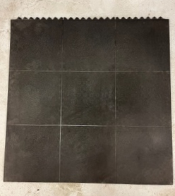 SELT / SOLD - Gúmmímotta, 90 x 90 sm. (~10fm.)