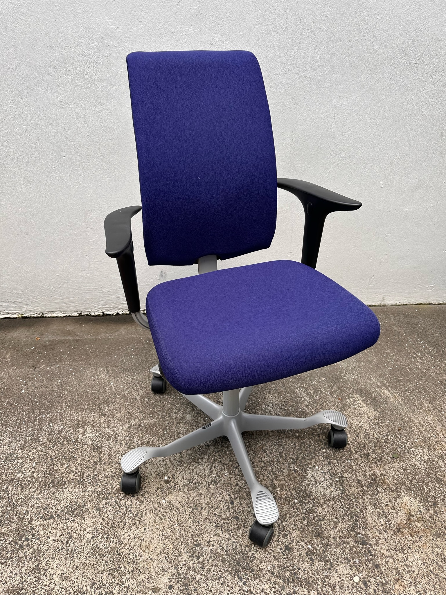 SELT / SOLD - Håg H05 CR skrifstofustóll frá EG skrifstofuhúsgögn
