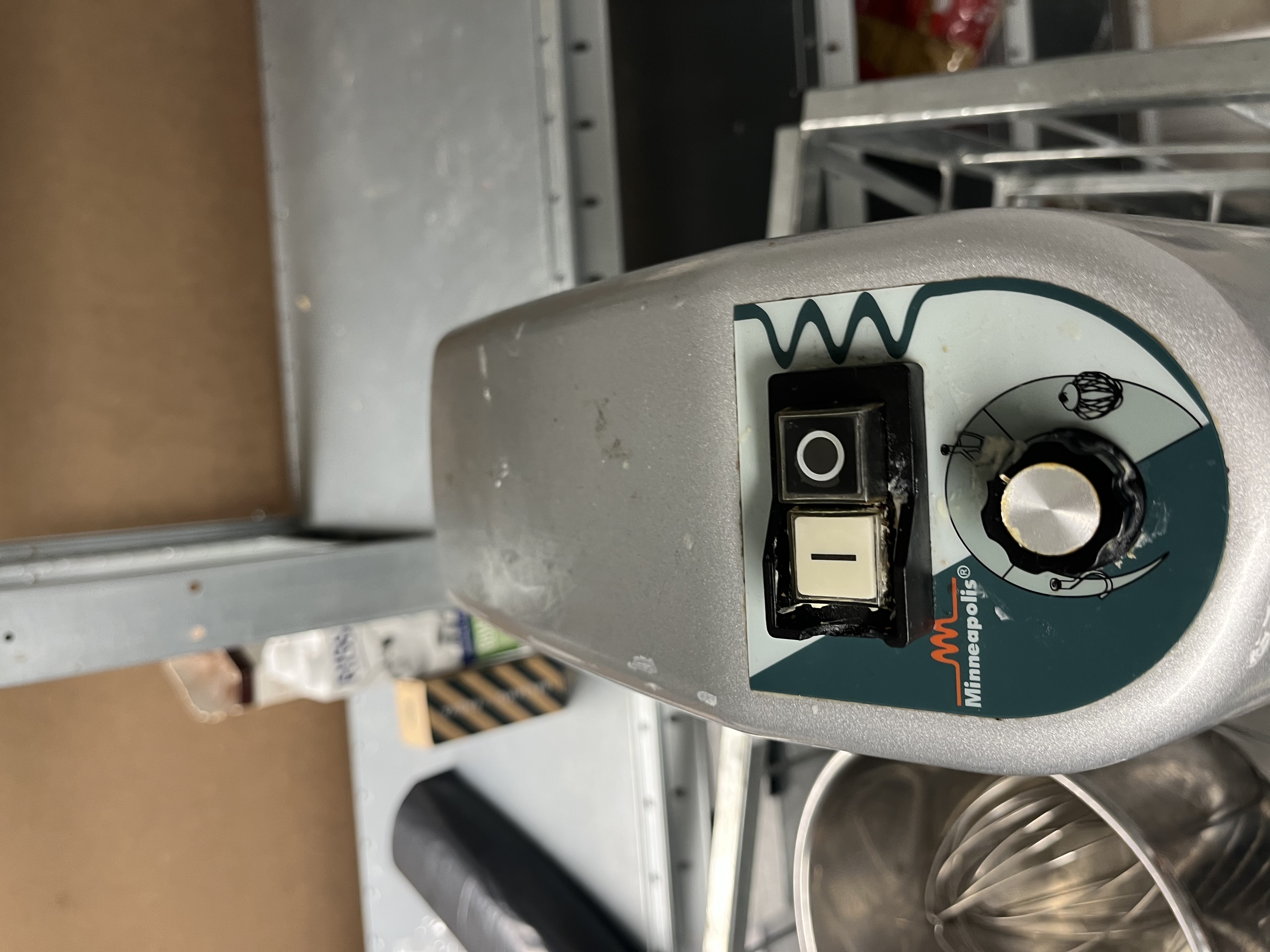 Selt - sold Minneapolis electric mixer - hrærivél 3