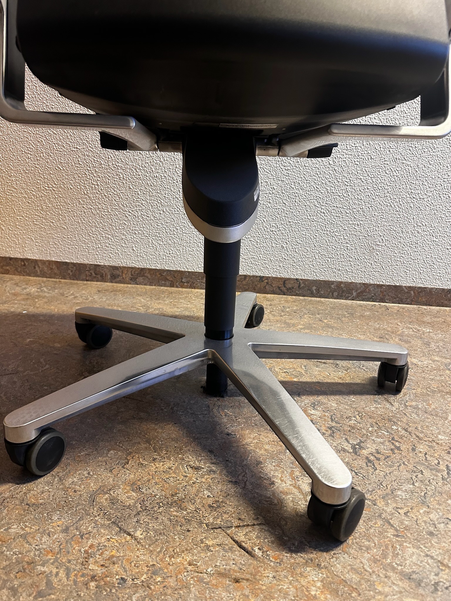 SELT / SOLD Wilkhahn skrifborðsstóll frá Pennanum 9