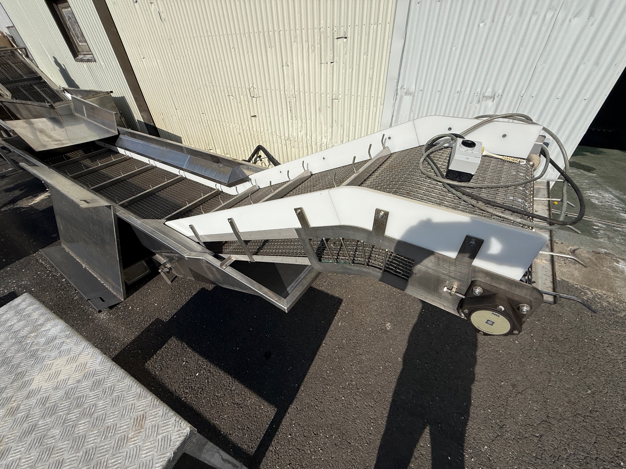 SELT / SOLD Færiband/kar ryðfrítt L620 x B125 x H140 sm