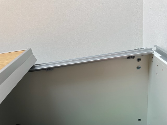 SELT / SOLD IKEA skápaeining m/rennihurðum 4