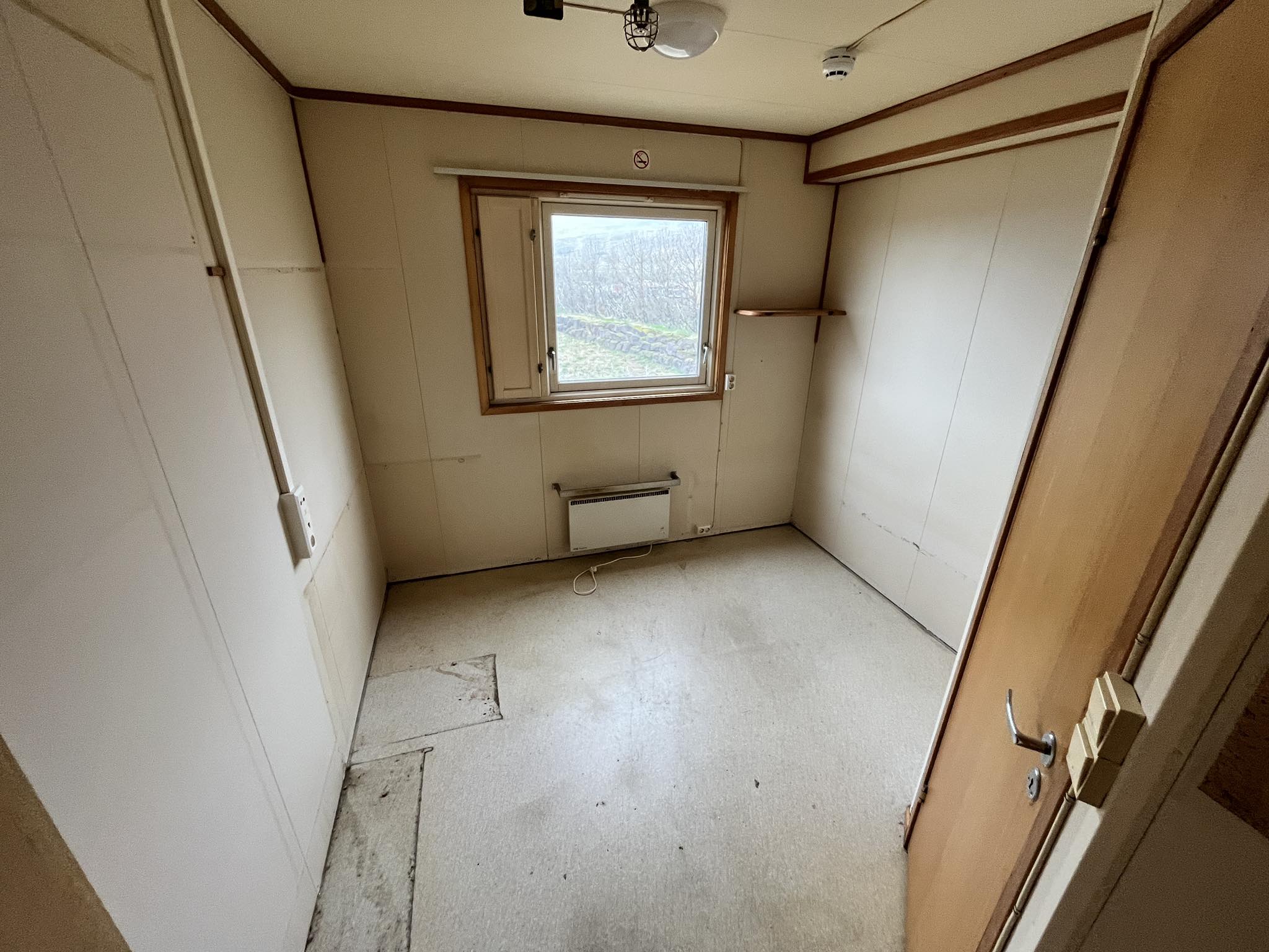 SELT / SOLD - Smáhýsi - hótel - hostel - vinnubúðir - 13 stk., 270 fm. 15
