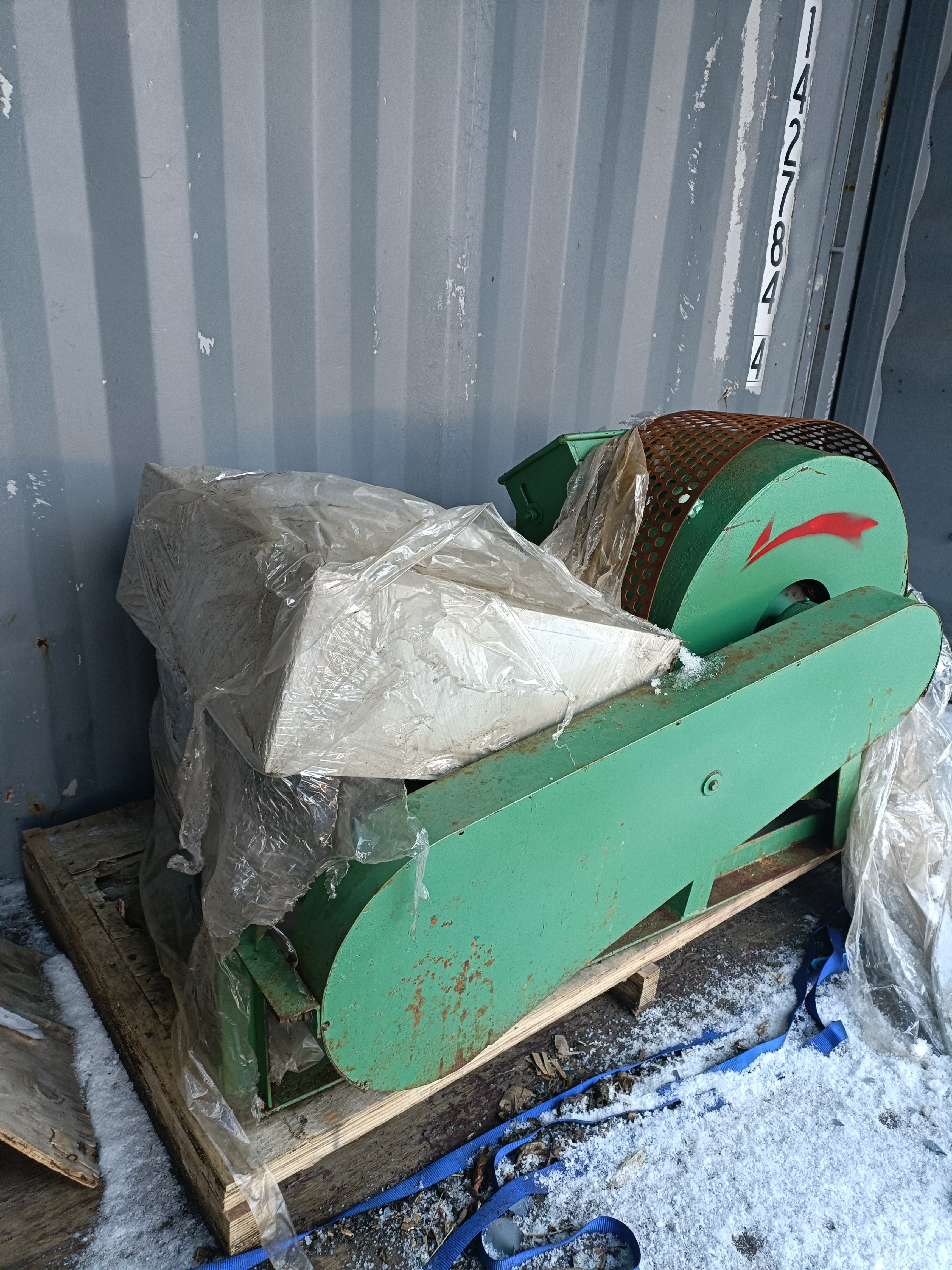 SELT / SOLD - Viðarkurlari 15 kw. 3