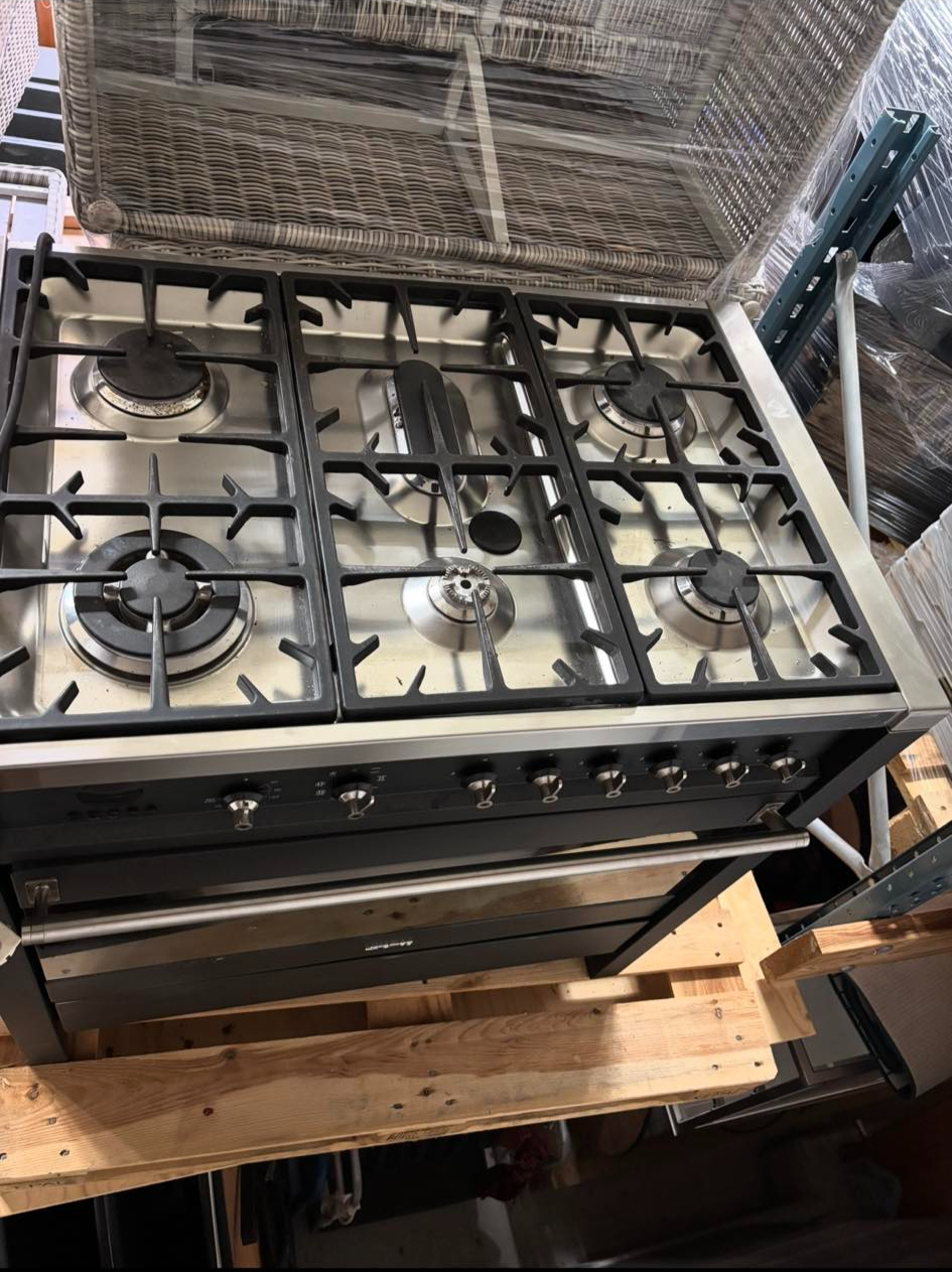 SELT / SOLD - Glæsileg SMEG Gaseldavél - Eirvík 6 brennarar - Breidd 90 2