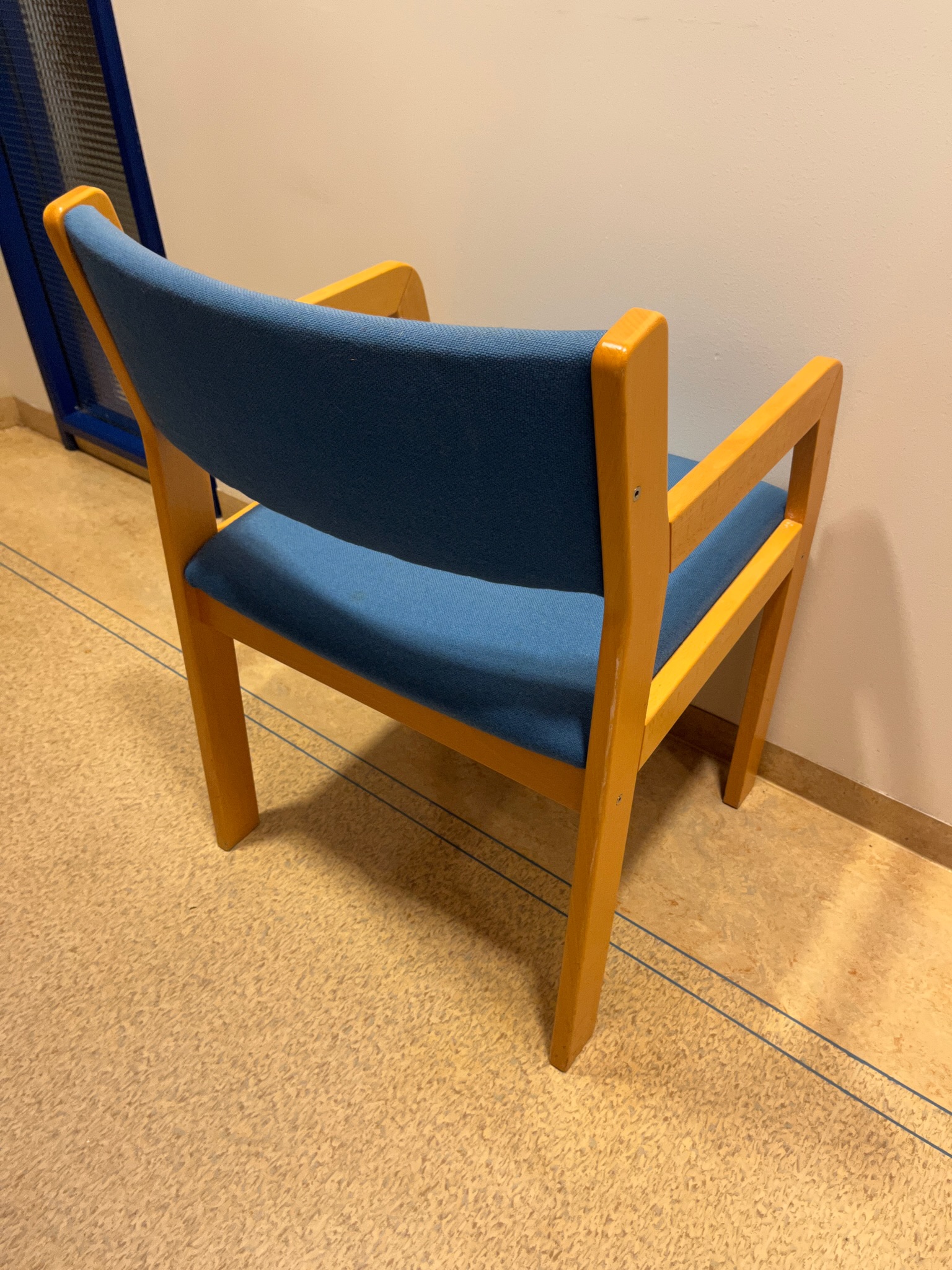 SELT / SOLD Fundarstólar -Tau, bláir 2