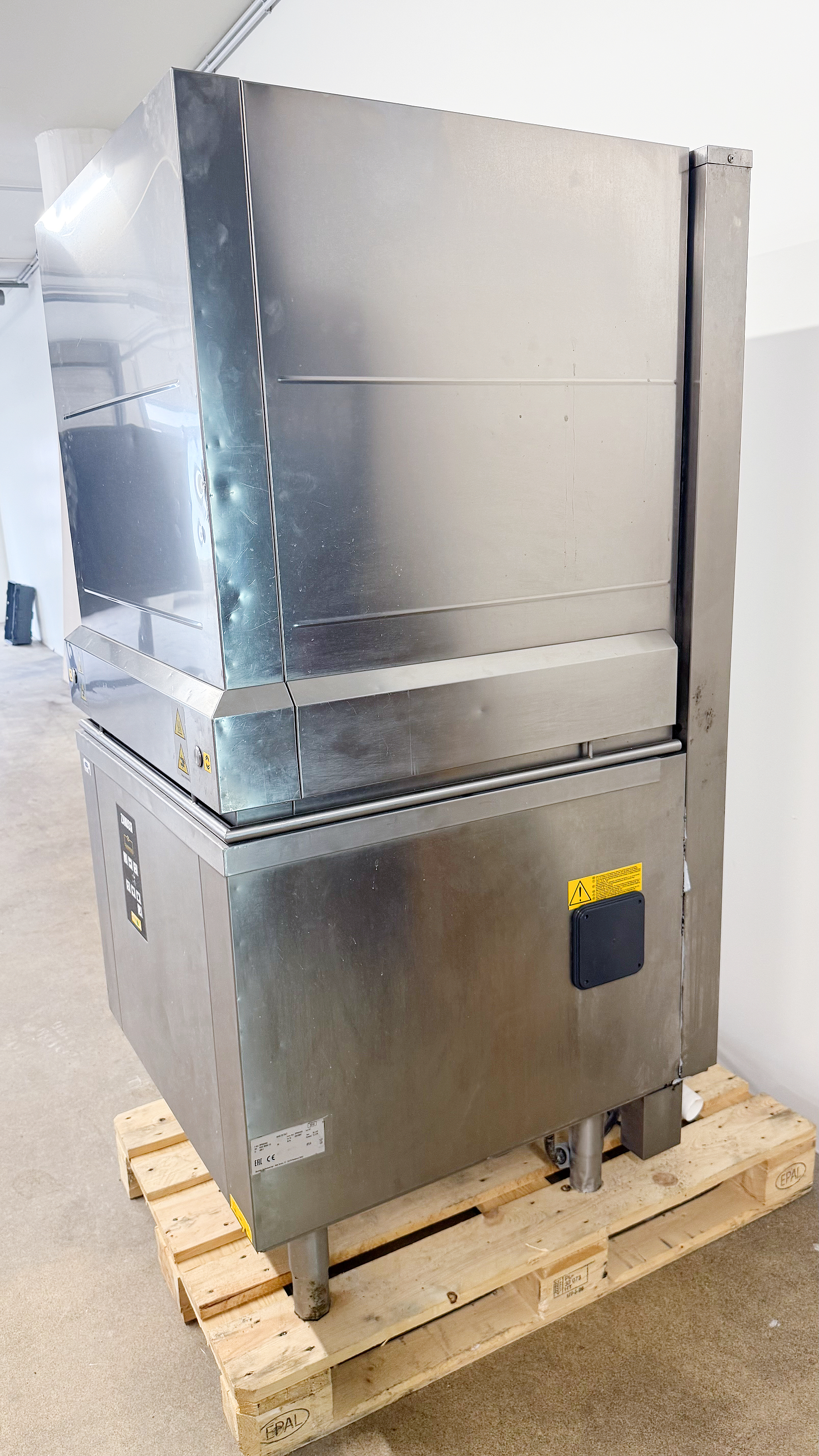 SELT / SOLD Zanussi grófþvottavél frá ProGastro