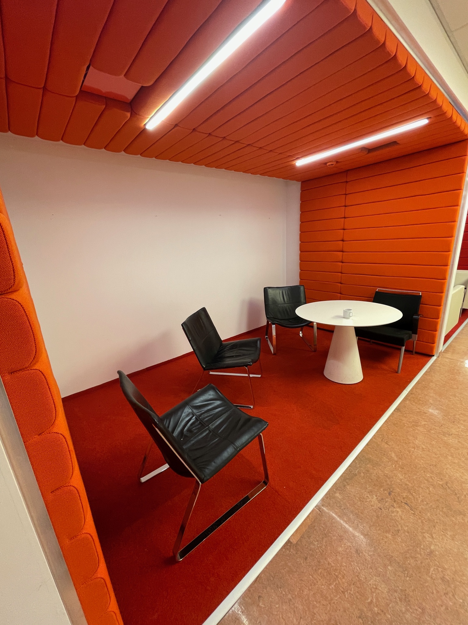 SELT - Hljóðeinangrandi veggja og loftaklæðning - Orange 2