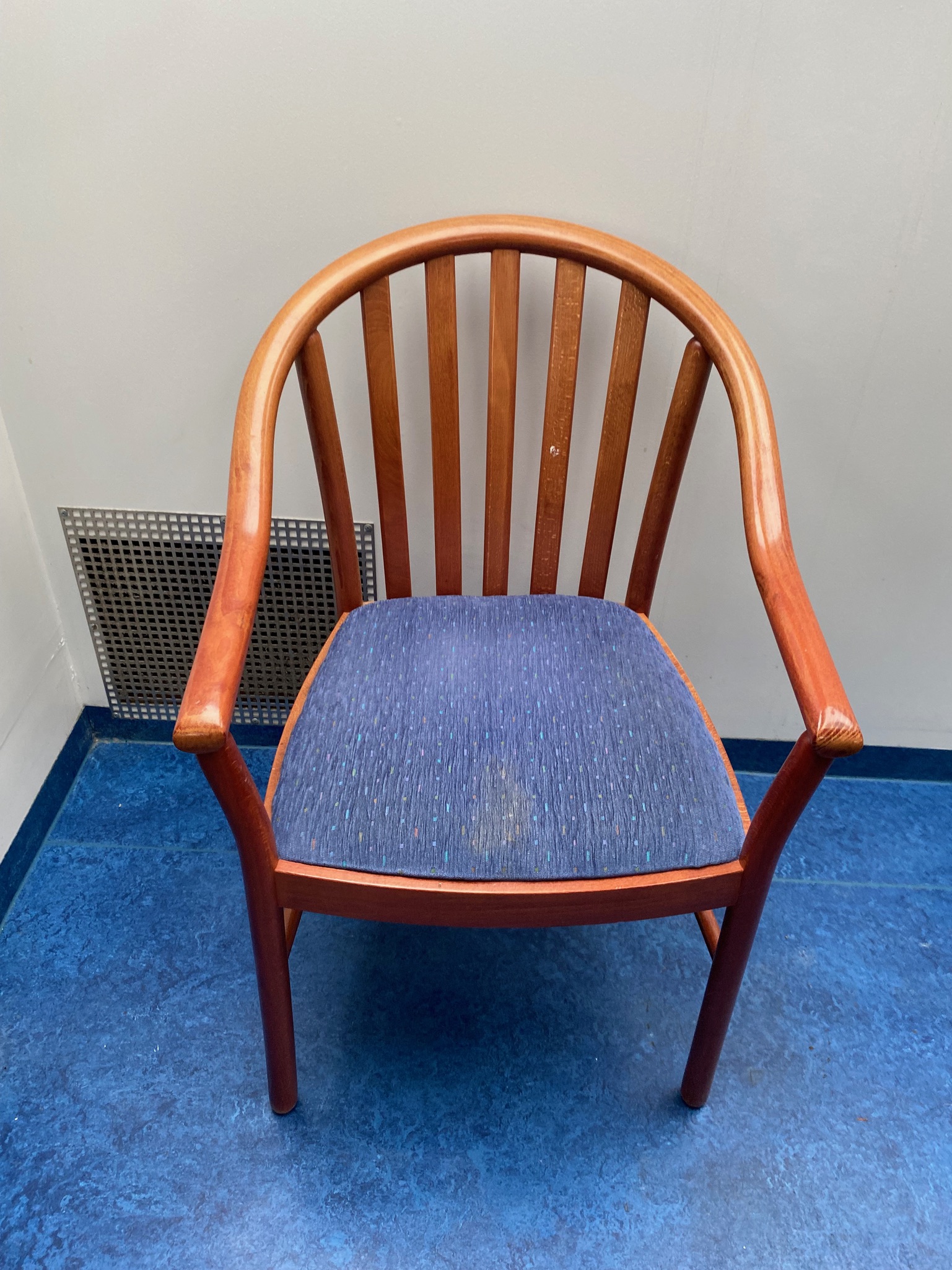 SELT/SOLDVandaðir eldhússtólar - borðstofustólar - mötuneytisstólar (60 stk.) 5