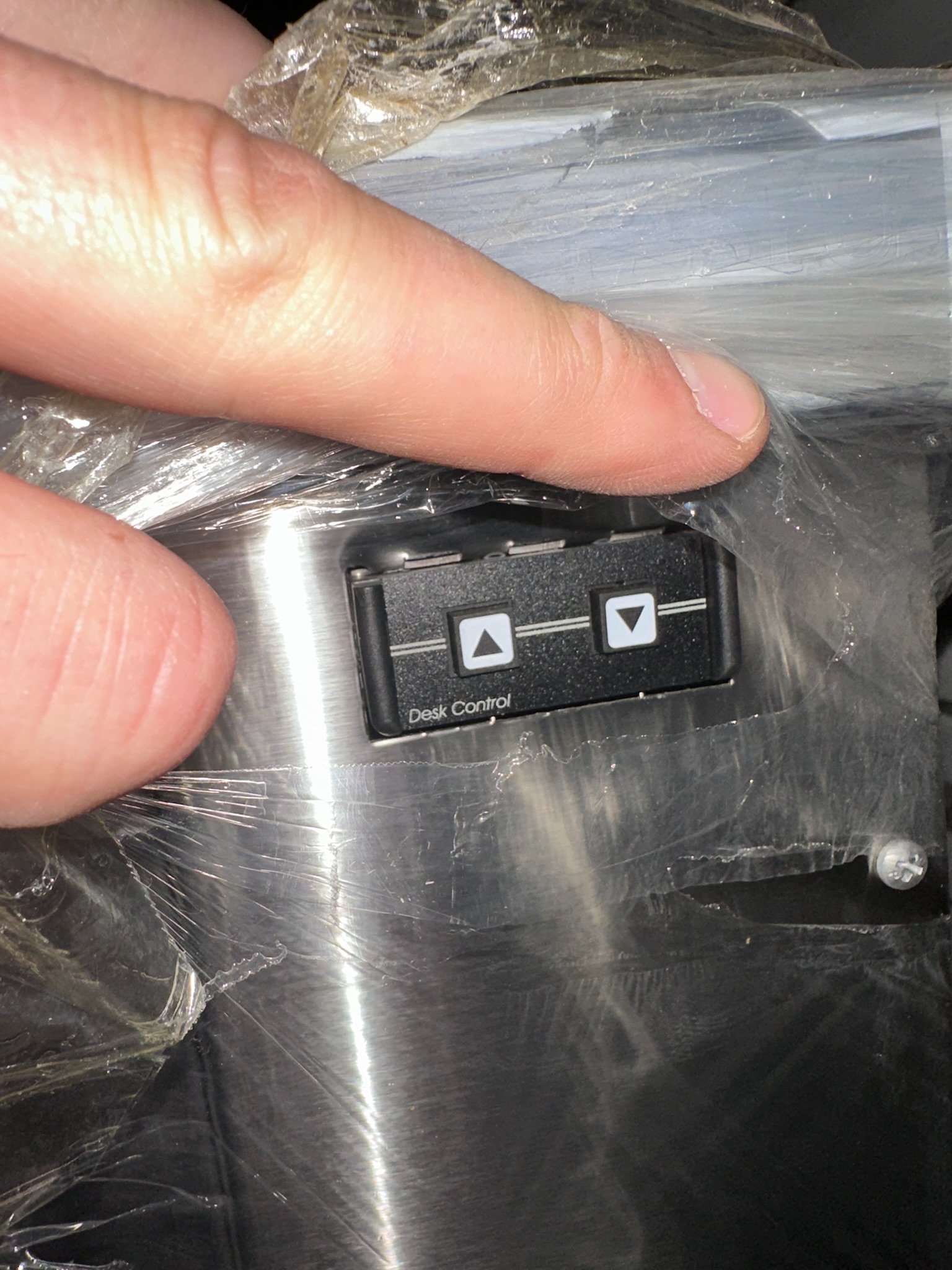 SELT / SOLD Assi upphækkanlegt rafmagnsstálborð með vask, B260xD70sm. 3