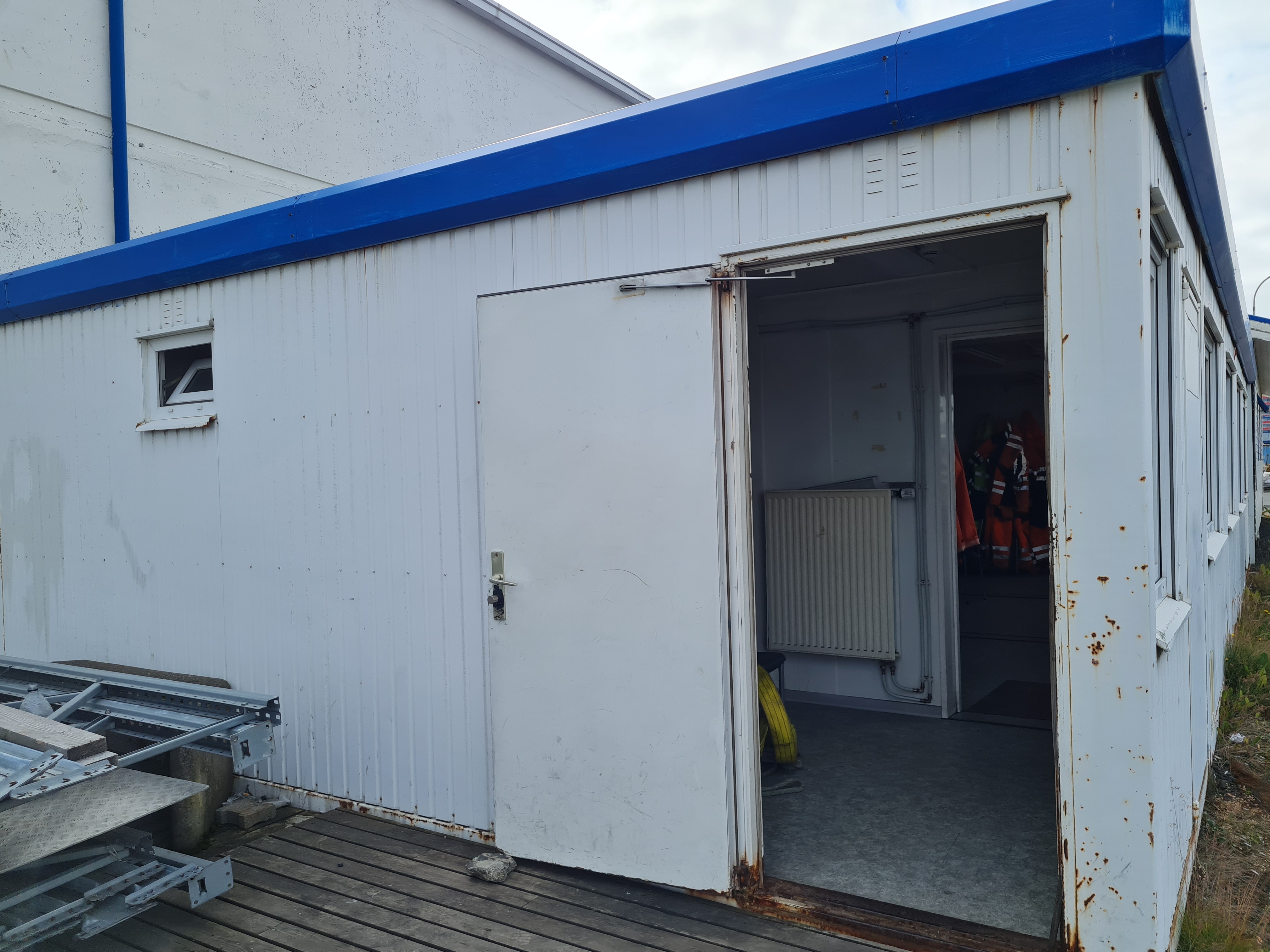SELT / SOLD - Gámahús - 5 stk. alls 72 fm. 13