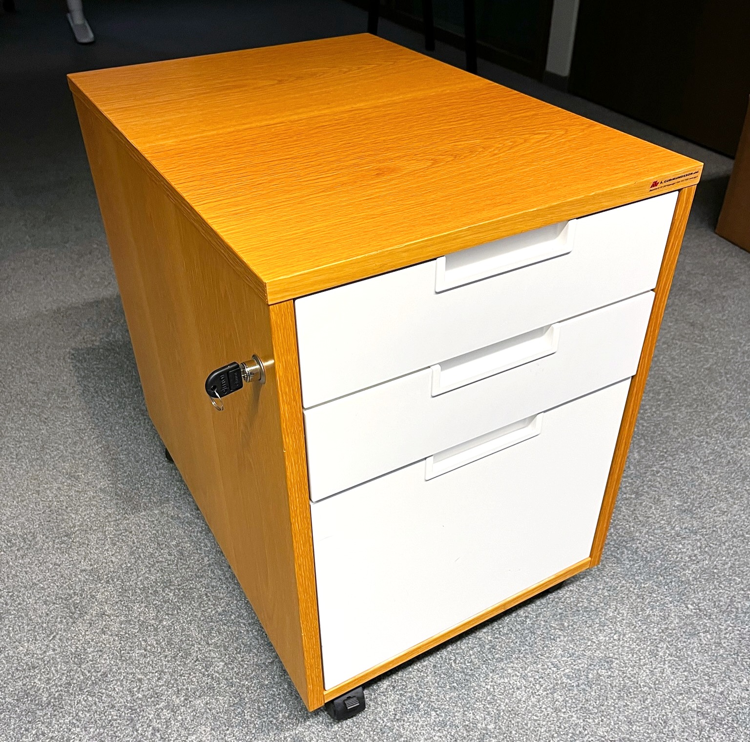 SELT / SOLD skrifborðskálfur frá Á. Guðmundsson (3 stk.)