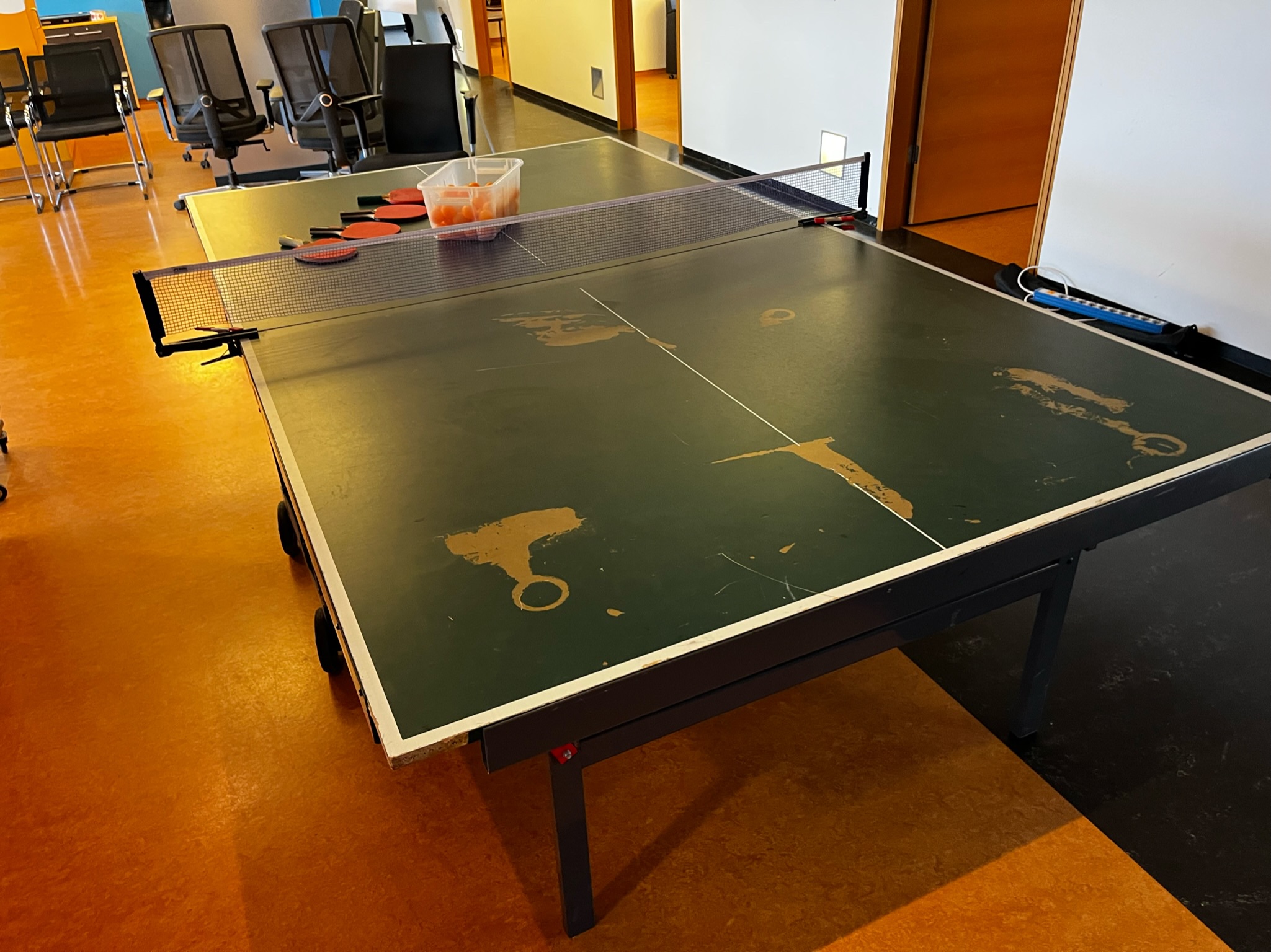 selt/sold Borðtennisborð með öllum fylgihlutum 4